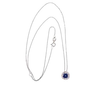 COLGANTE Y CADENA EN ORO MACIZO DE 18KT, ZAFIRO Y DIAMANTES. Colgante y cadena realizados en oro 