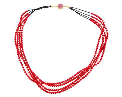 COLLAR EN PLATA DE LEY, RUBIES, DIAMANTES, ESPINELAS Y CORAL. Collar de 4 hilos realizado en 