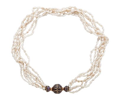 COLLAR CORTO CON SEIS HILOS TRENZADOS DE PERLAS CULTIVADAS EN AGUA DUCE Y BROCHE EN ORO DE 14 