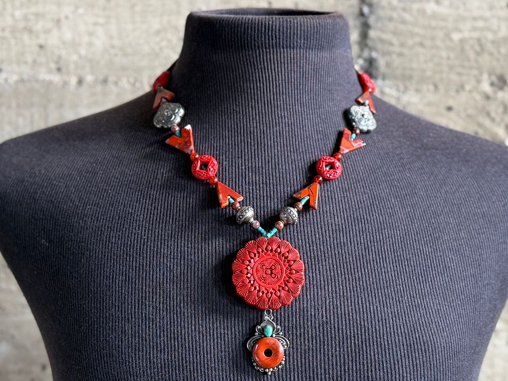 Salem Auction House | CURATED COLLECTION