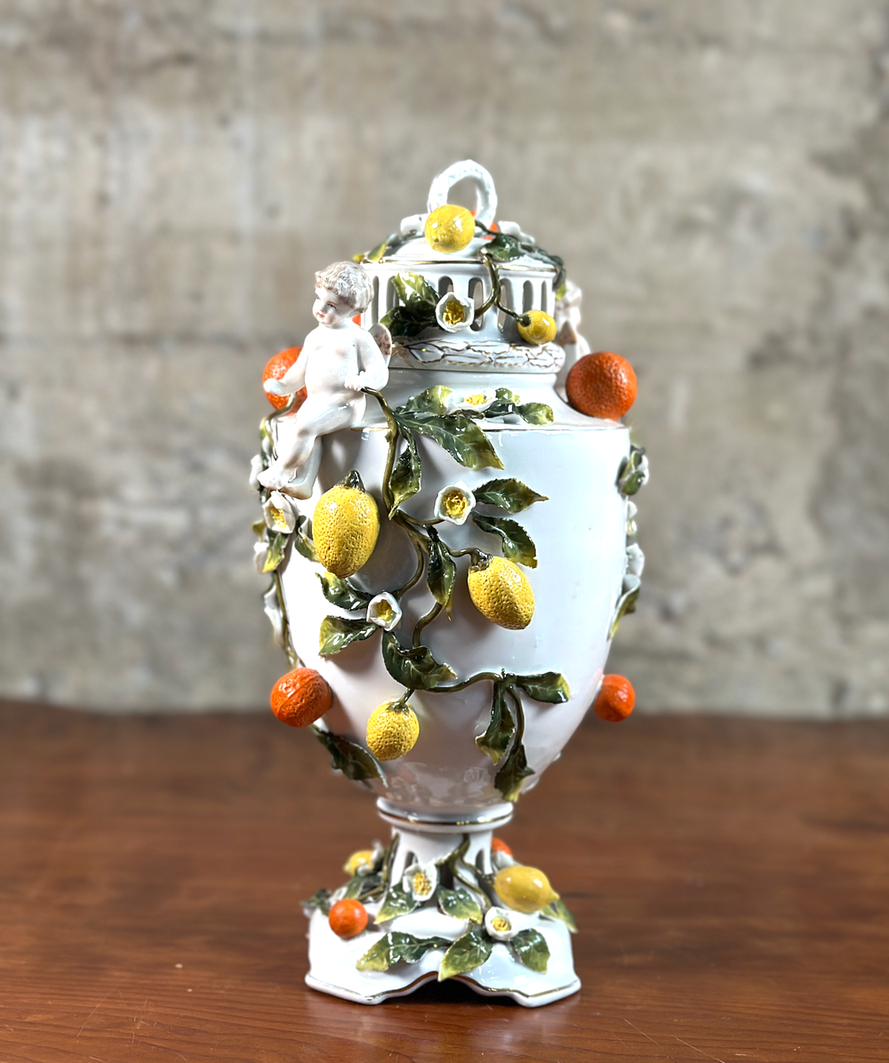 GERMAN CLASSICAL SITZENDORF PORCELAIN URN. An antique Dresden-style German classical Sitzendorf 