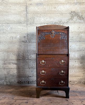 19TH CENTURY FRENCH ROCOCO STYLE CARVED CABINET. This lot features a 19th century French Rococo 