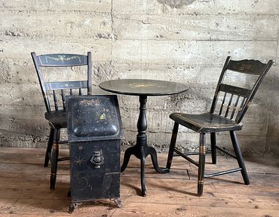 VICTORIAN TABLE, CHAIRS, & COAL SCUTTLE. This lot features a collection of Victorian-era items 