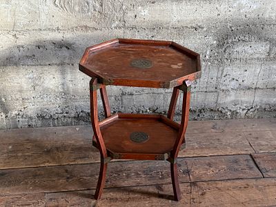 CHINESE TEAK FOLDING BUTLER'S TRAY TABLE. This lot features a Chinese teak folding butler's tray 