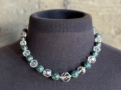 GLASS, TURQUOISE & STERLING SILVER NECKLACE. This lot features a beautiful necklace crafted from 
