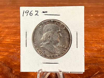 1962 FRANKLIN HALF DOLLAR. This lot features one (1) 1962 Franklin half dollar.
