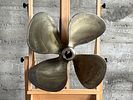 SOLID BRASS SHIP PROPELLER. This lot features a stunning solid brass ship propeller with a total Image - 1