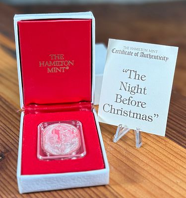 HAMILTON MINT, "THE NIGHT BEFORE CHRISTMAS" .999 FINE SILVER OZ. This lot features "The Night 