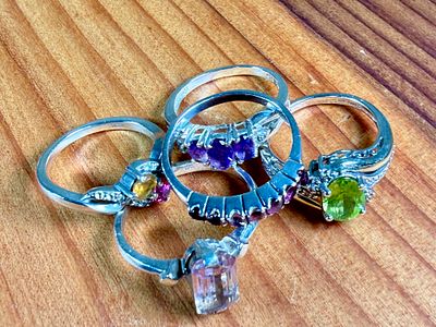 STERLING SILVER RING COLLECTION. This lot features a collection of five (5) sterling silver 