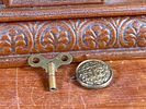 INGRAHAM 8 DAY CLOCK. This lot features an Ingraham 8 day clock circa 1896 in good working Image - 8