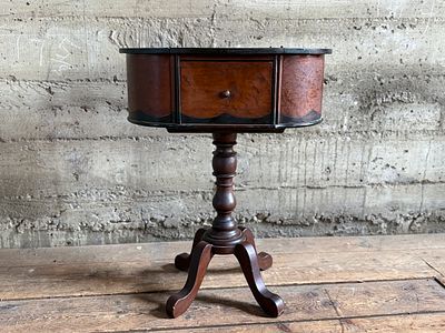 MAHOGANY REGENCY WORK/SEWING TABLE. This lot features a mahogany Regency work or sewing table 
