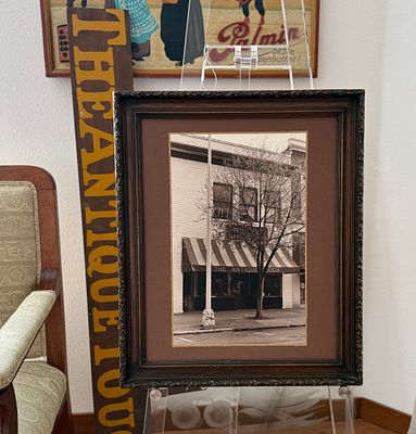 "THE ANTIQUE TOUCH" STORE SIGN & FRAMED PHOTOGRAPH. This lot features a framed photograph and 