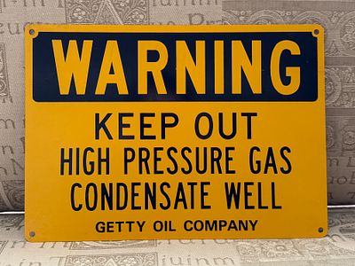 GETTY OIL COMPANY, SSM SIGN. This lot features a vintage single sided metal sign from the Getty 