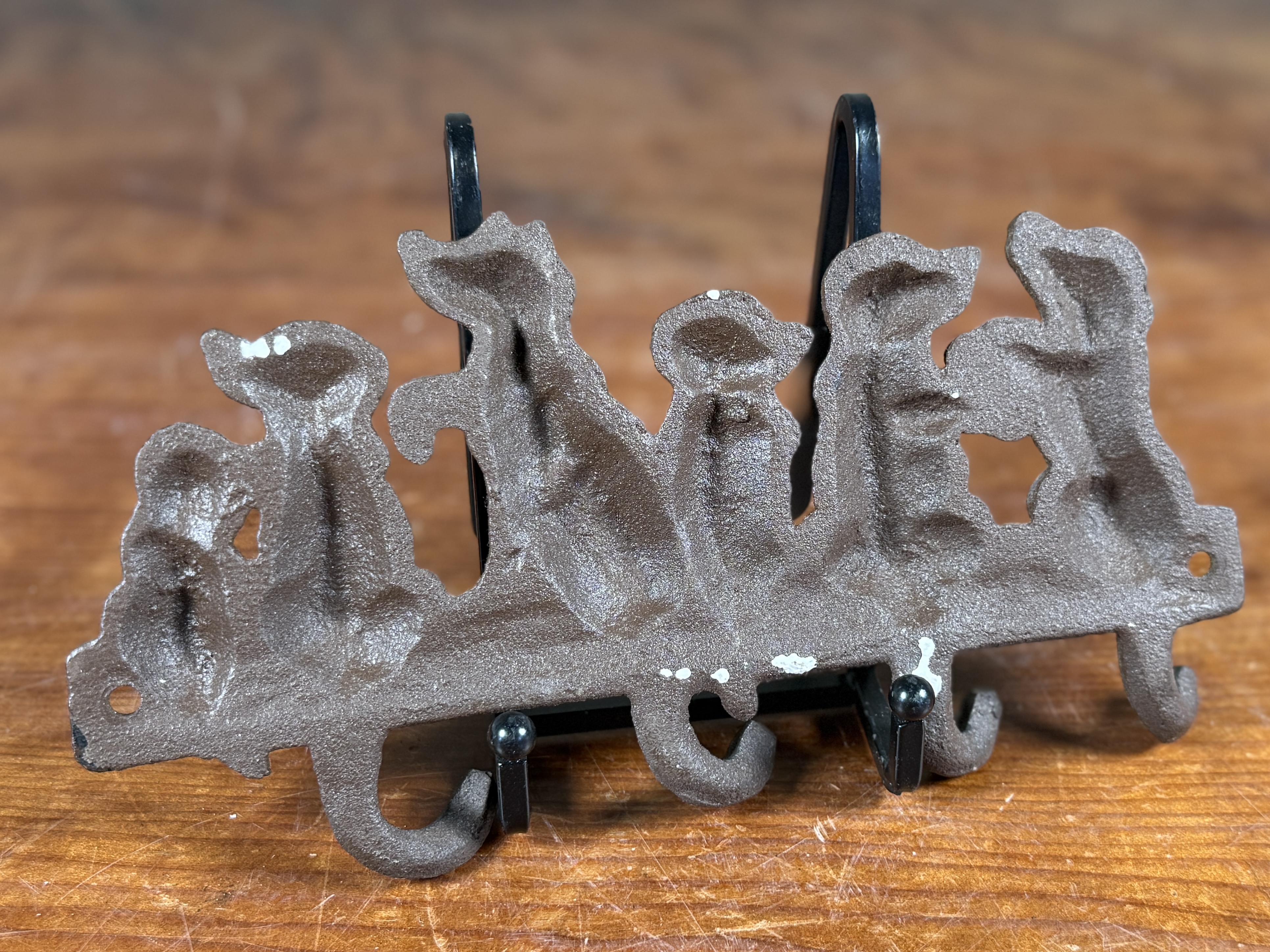 CAST IRON "DOG FAMILY" WALL HOOK RACK