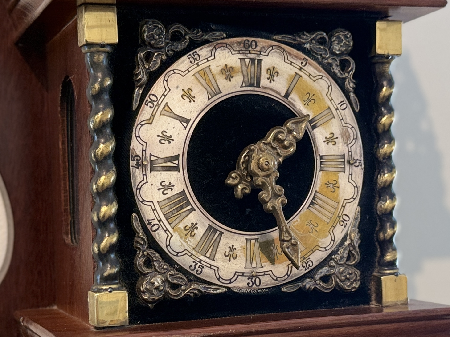 DUTCH ZAANDAM STYLE WALL CLOCK