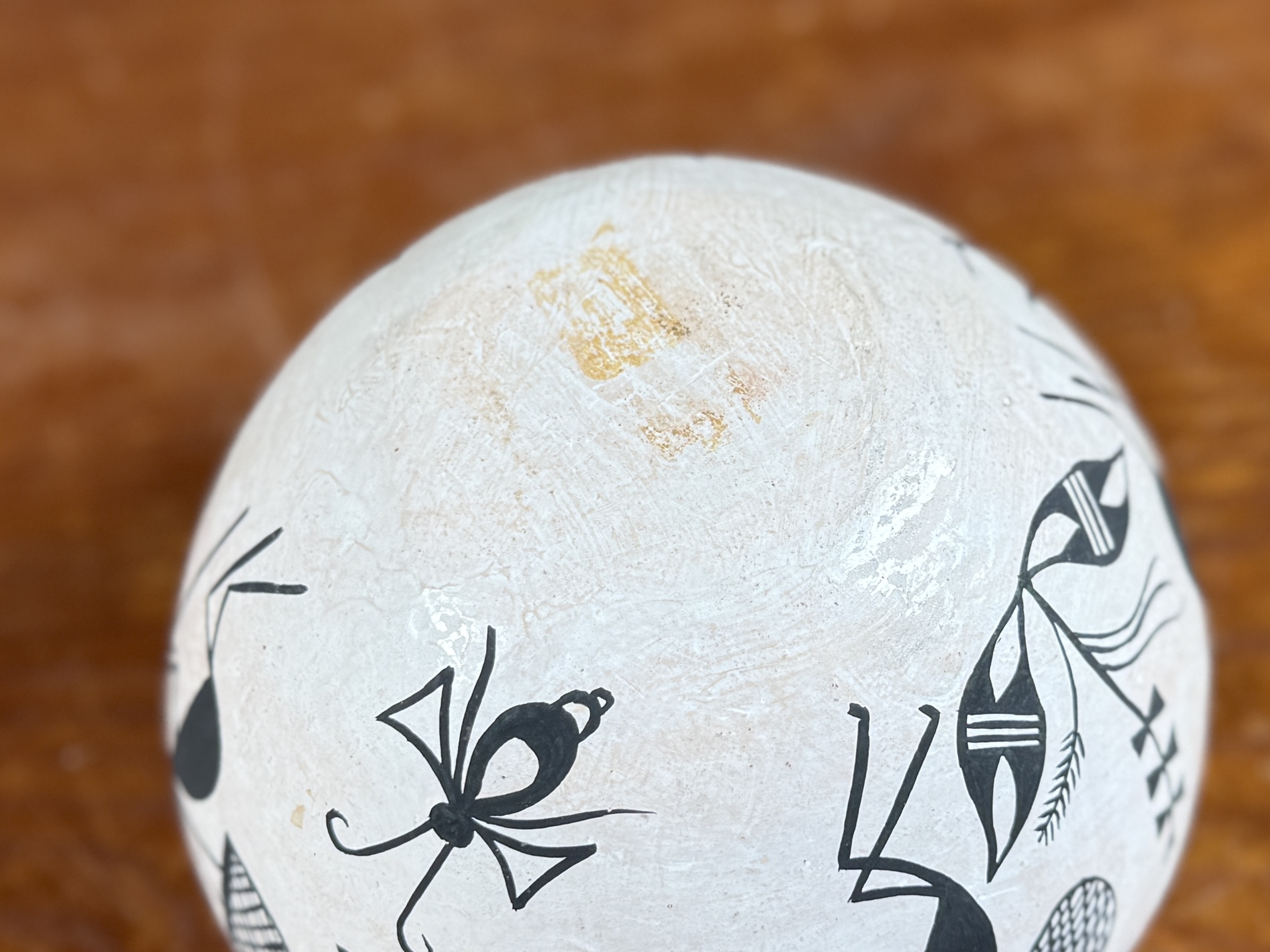 ACOMA FINE WALL POT WITH BUG DESIGN