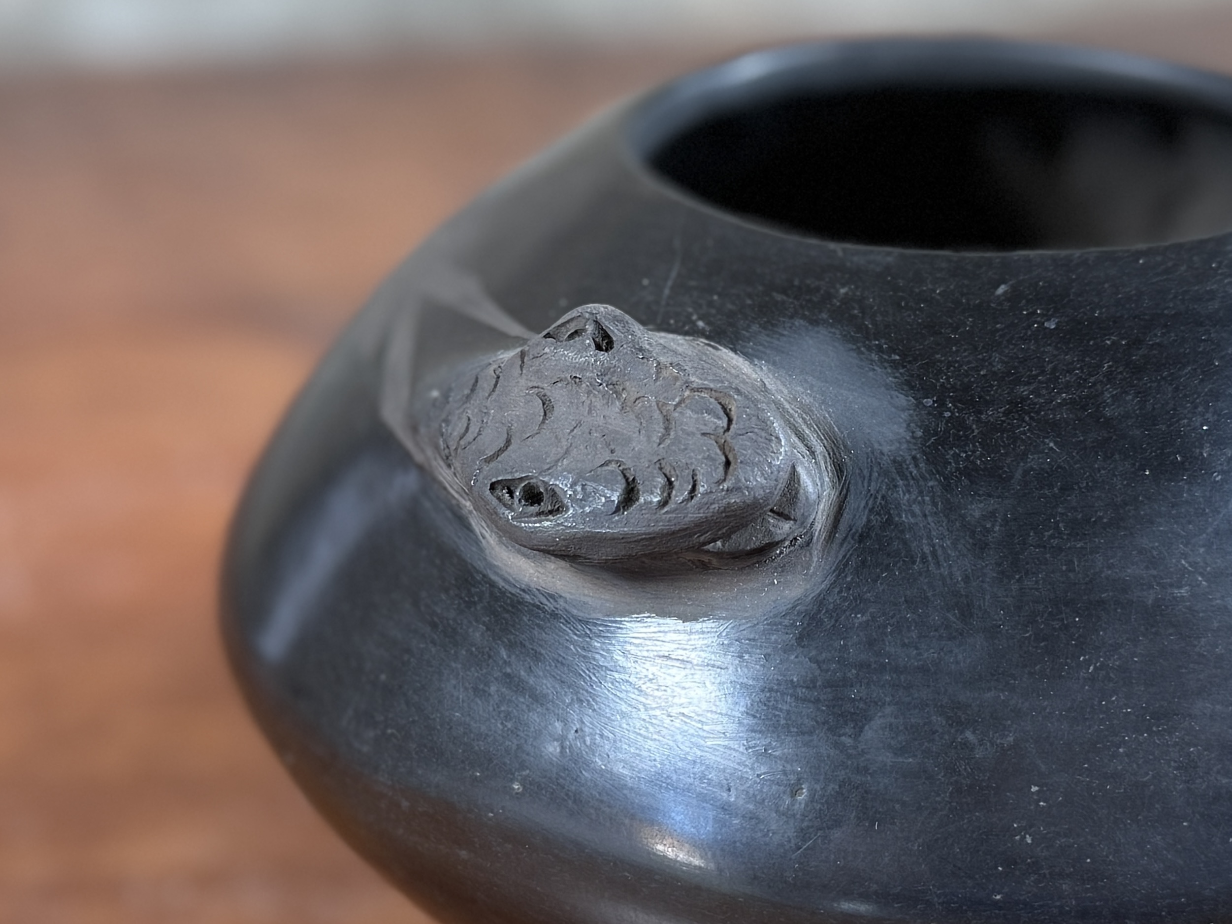 LETY ESTALA, BLACK SNAKE POT