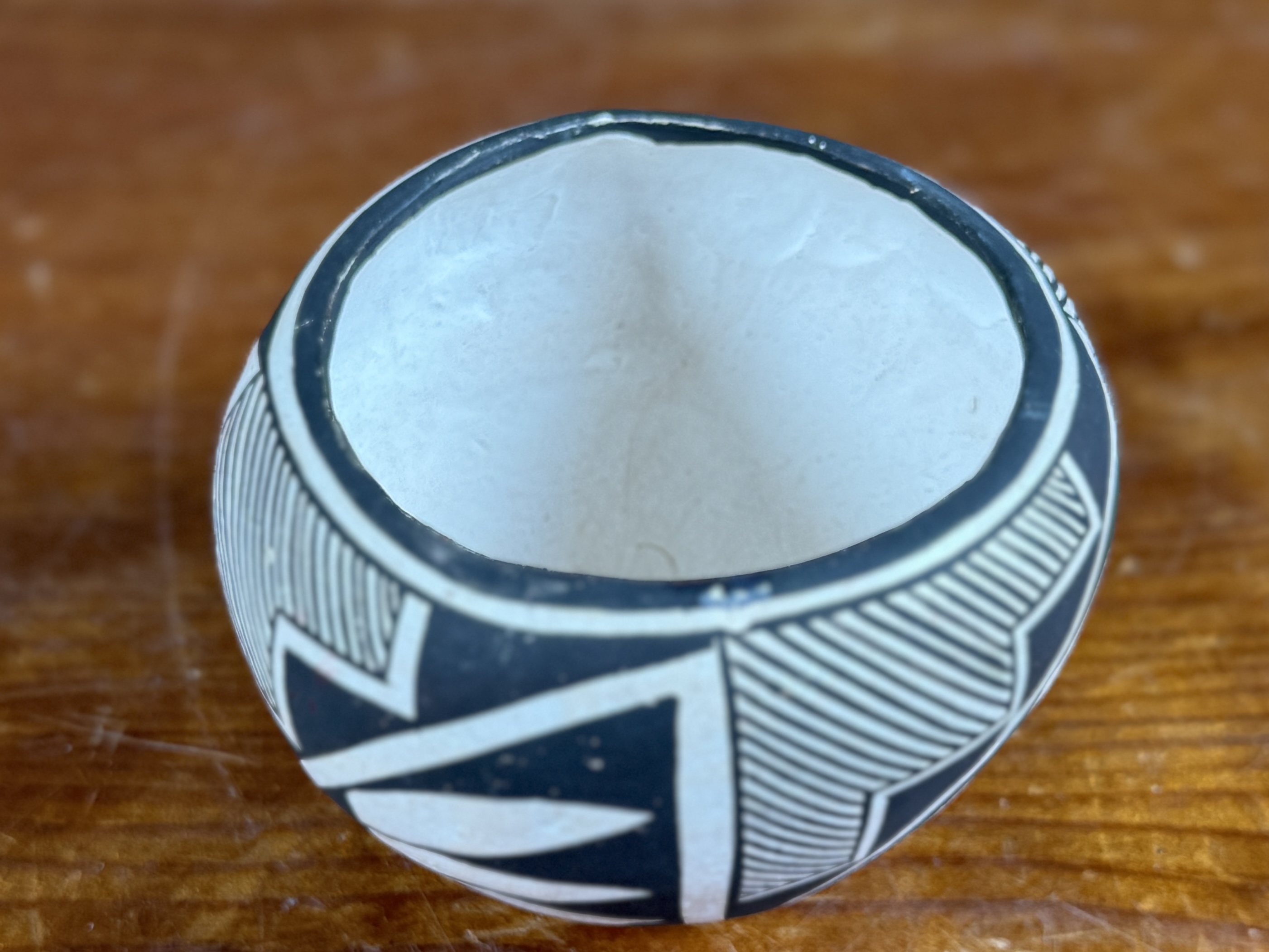 LELAND VALLO, ACOMA POT