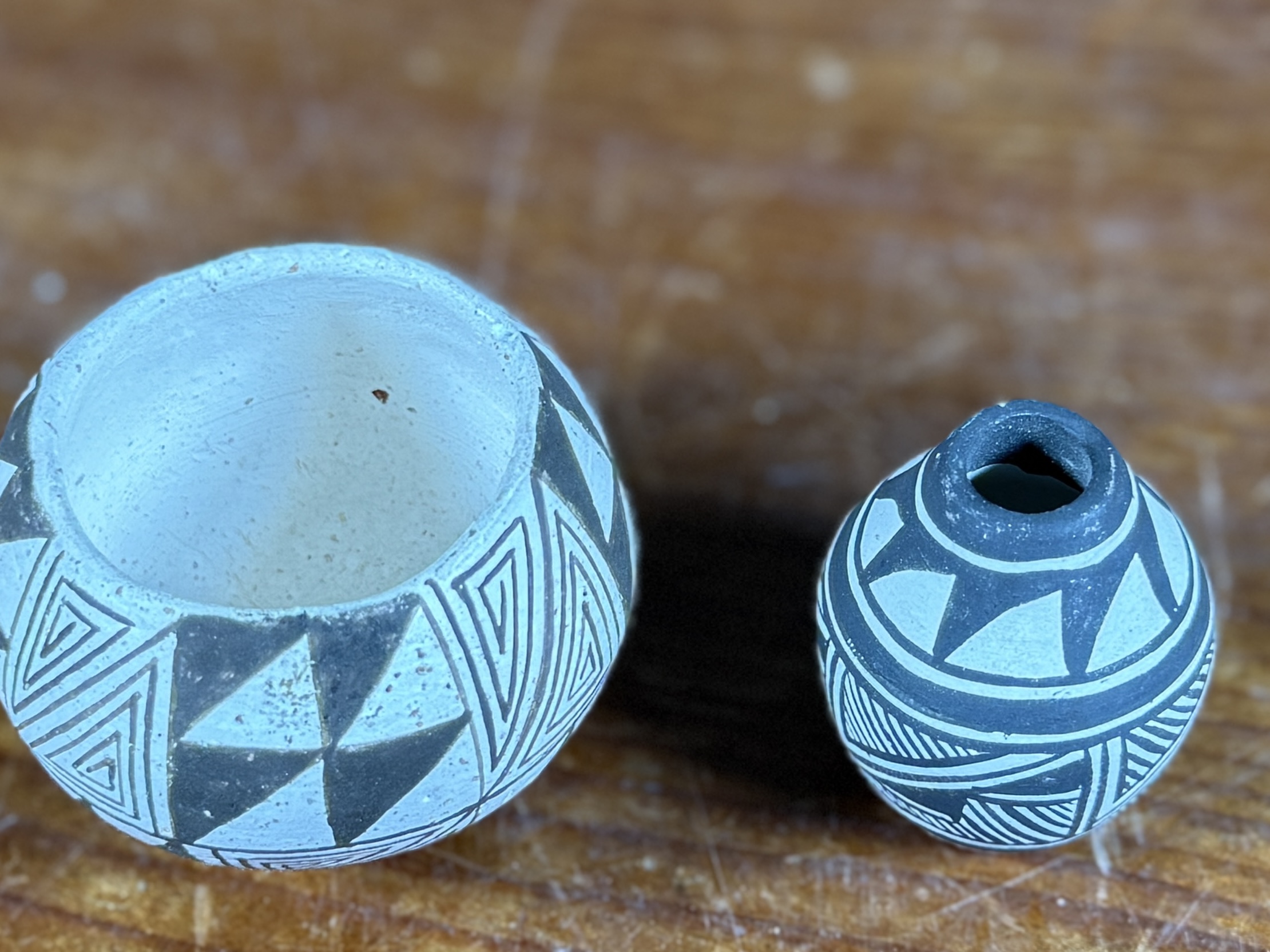 PAIR OF MINIATURE ACOMA POTS