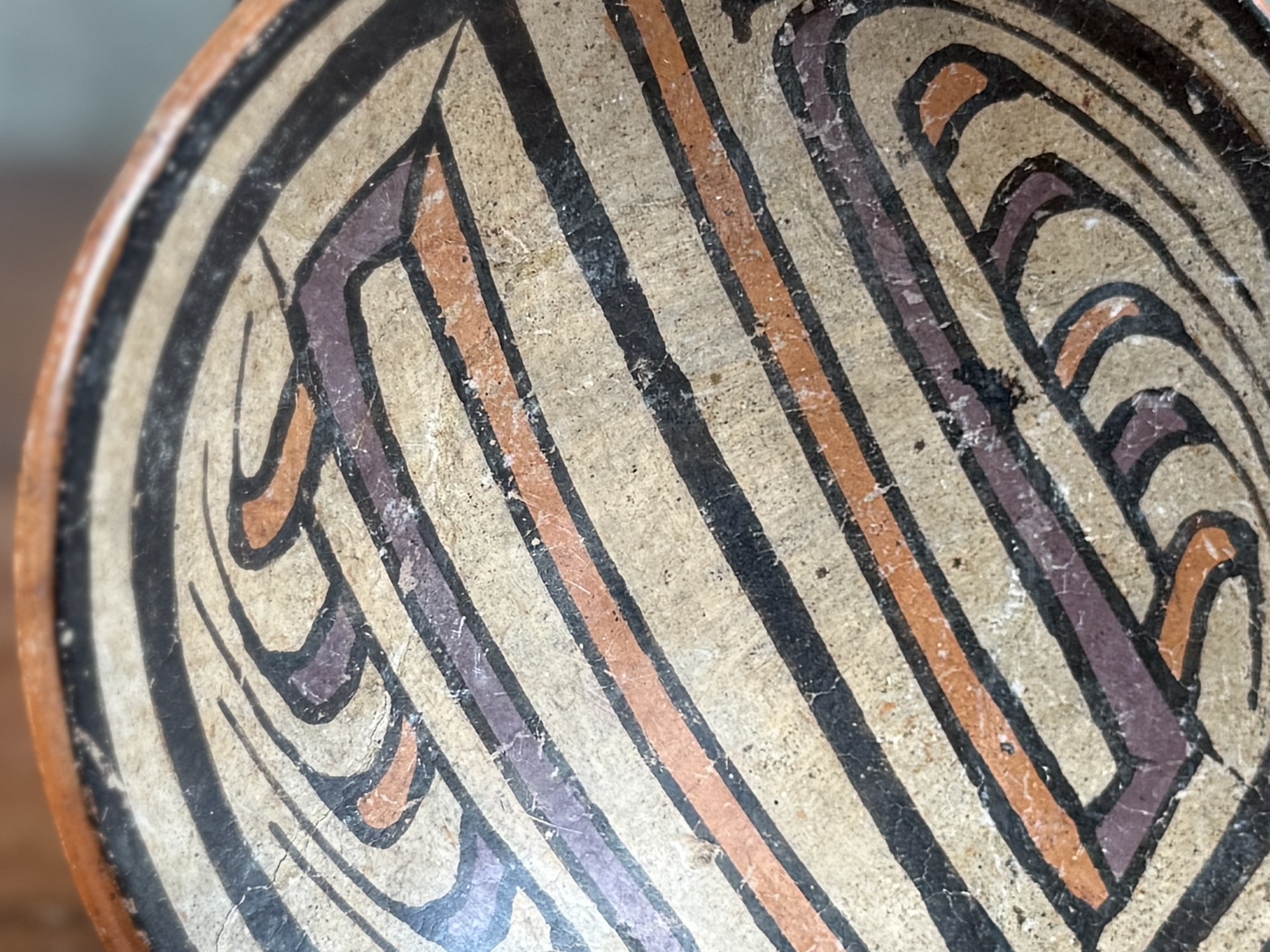 PRE-COLUMBIAN FOOTED BOWL