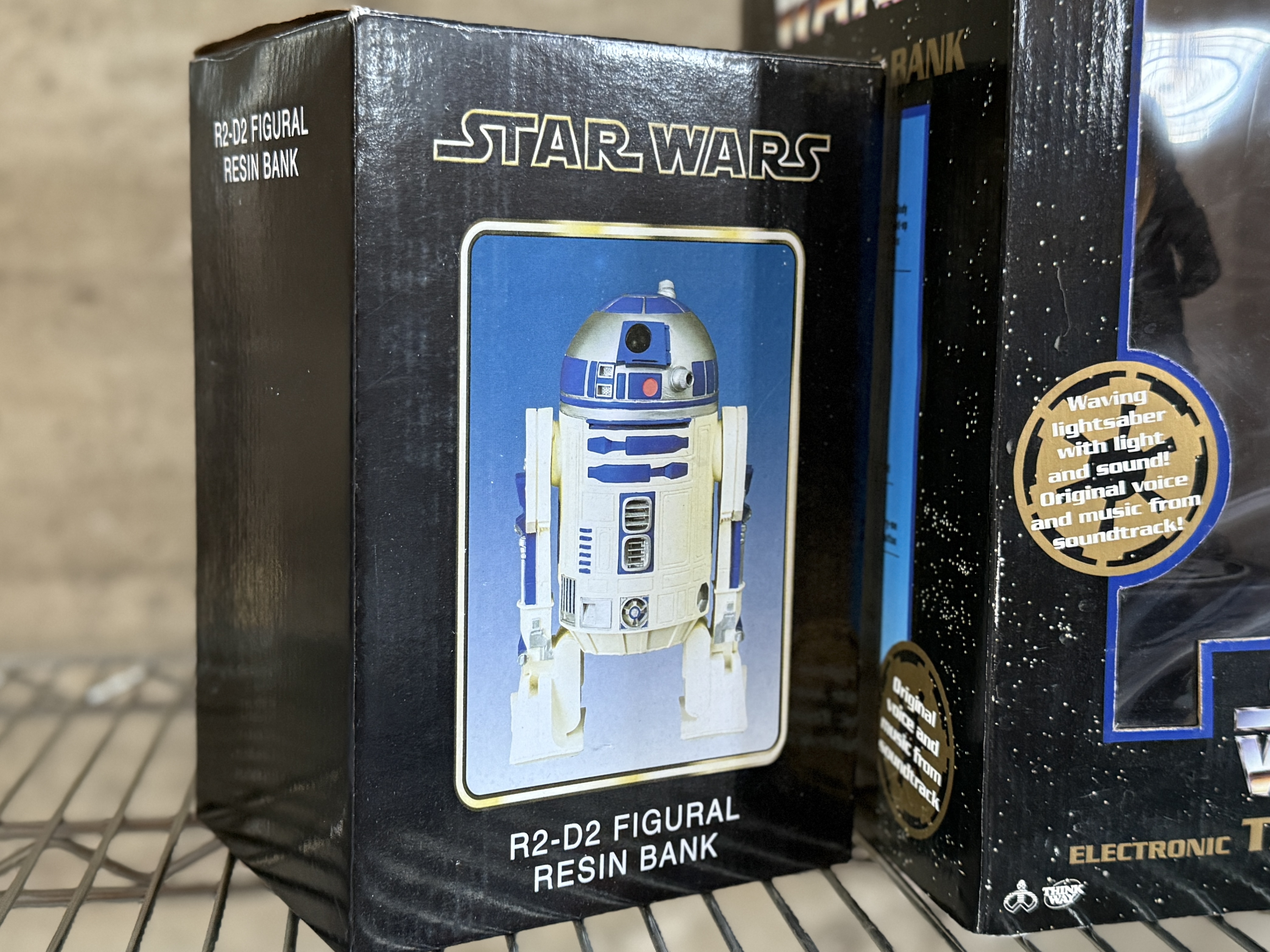 STAR WARS, TALKING BANKS & TOYS