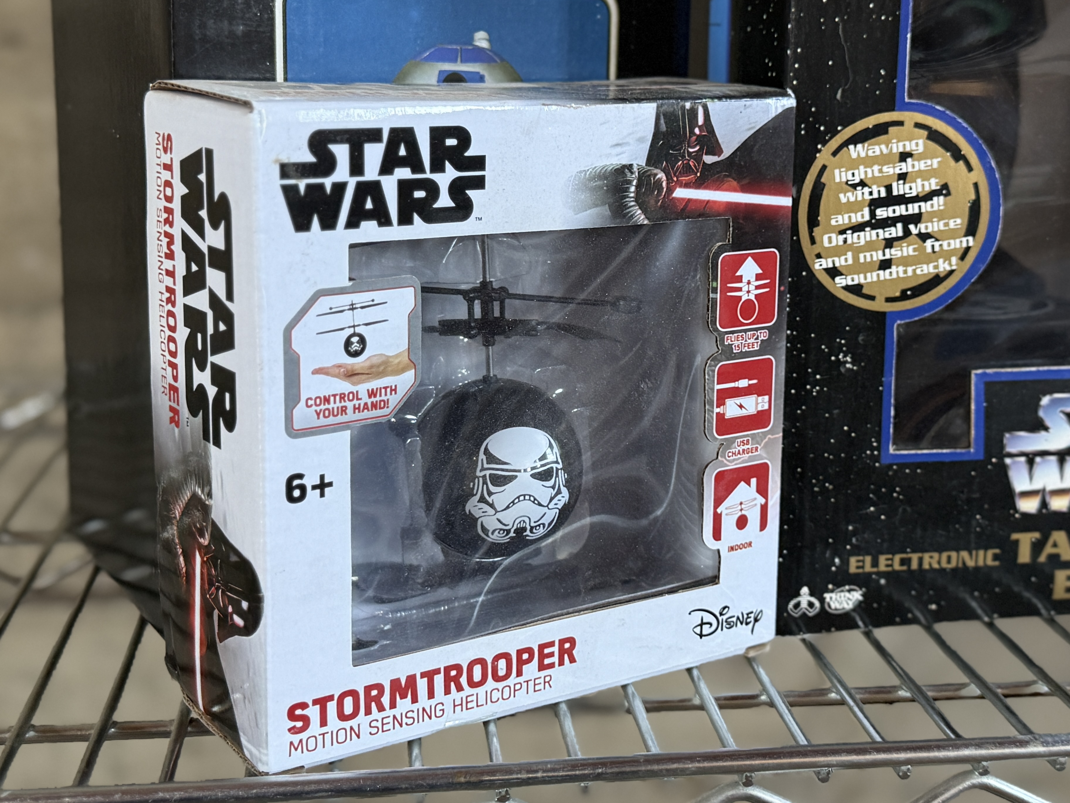 STAR WARS, TALKING BANKS & TOYS