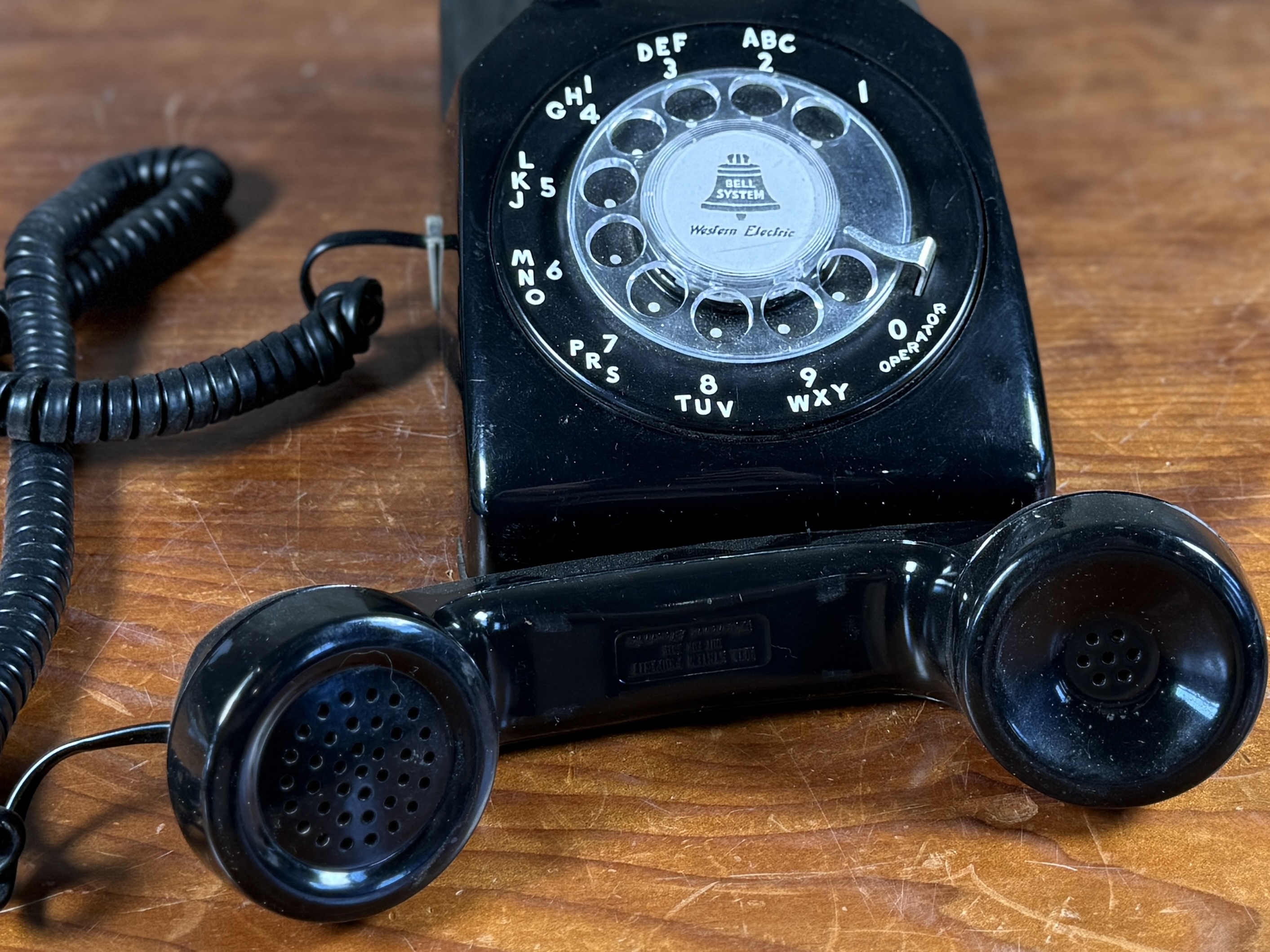 WESTERN ELECTRIC, CLASSIC BLACK ROTARY DESK PHONE
