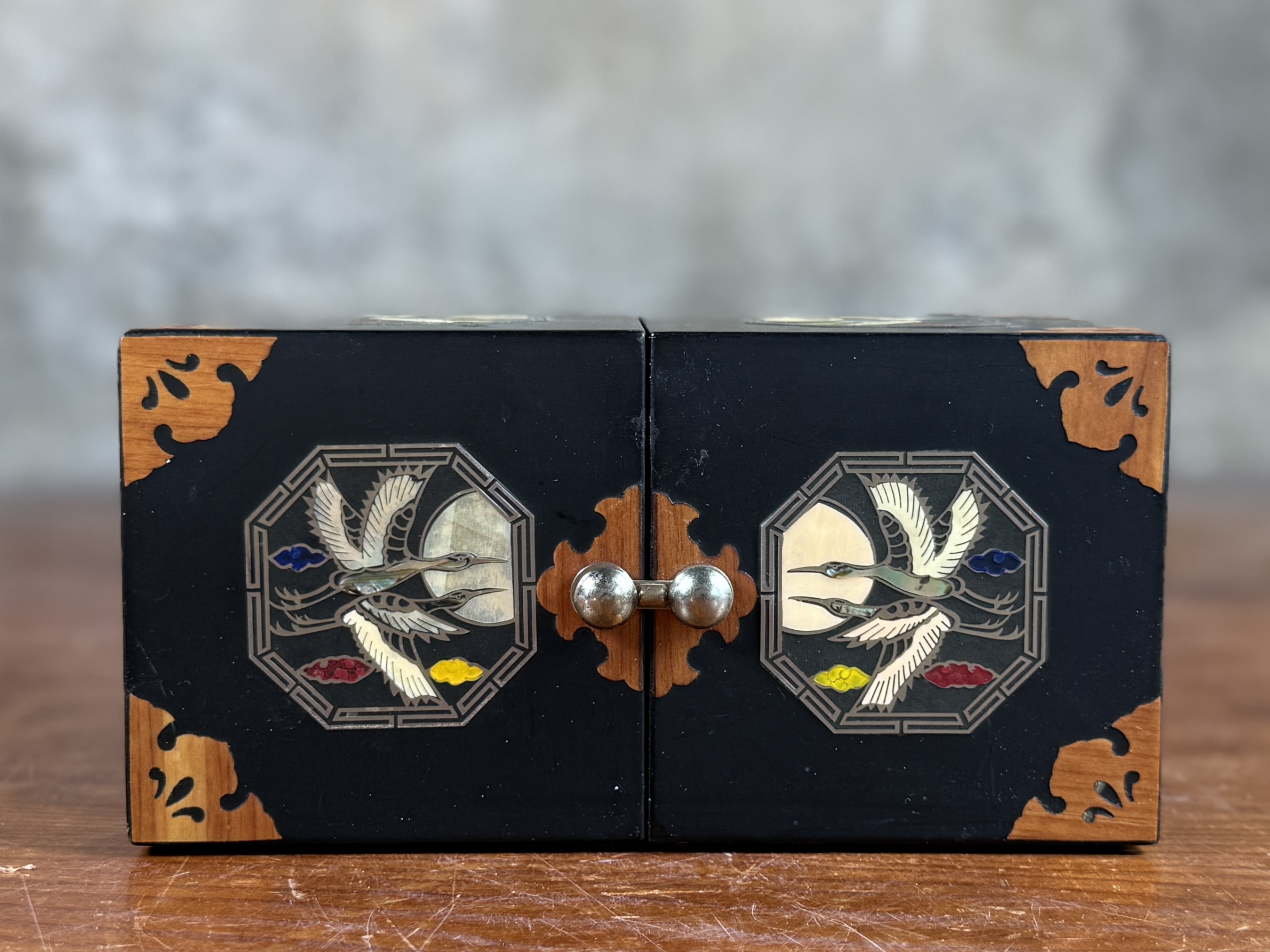 BOMANO KOREAN TRINKET BOX WITH INLAY