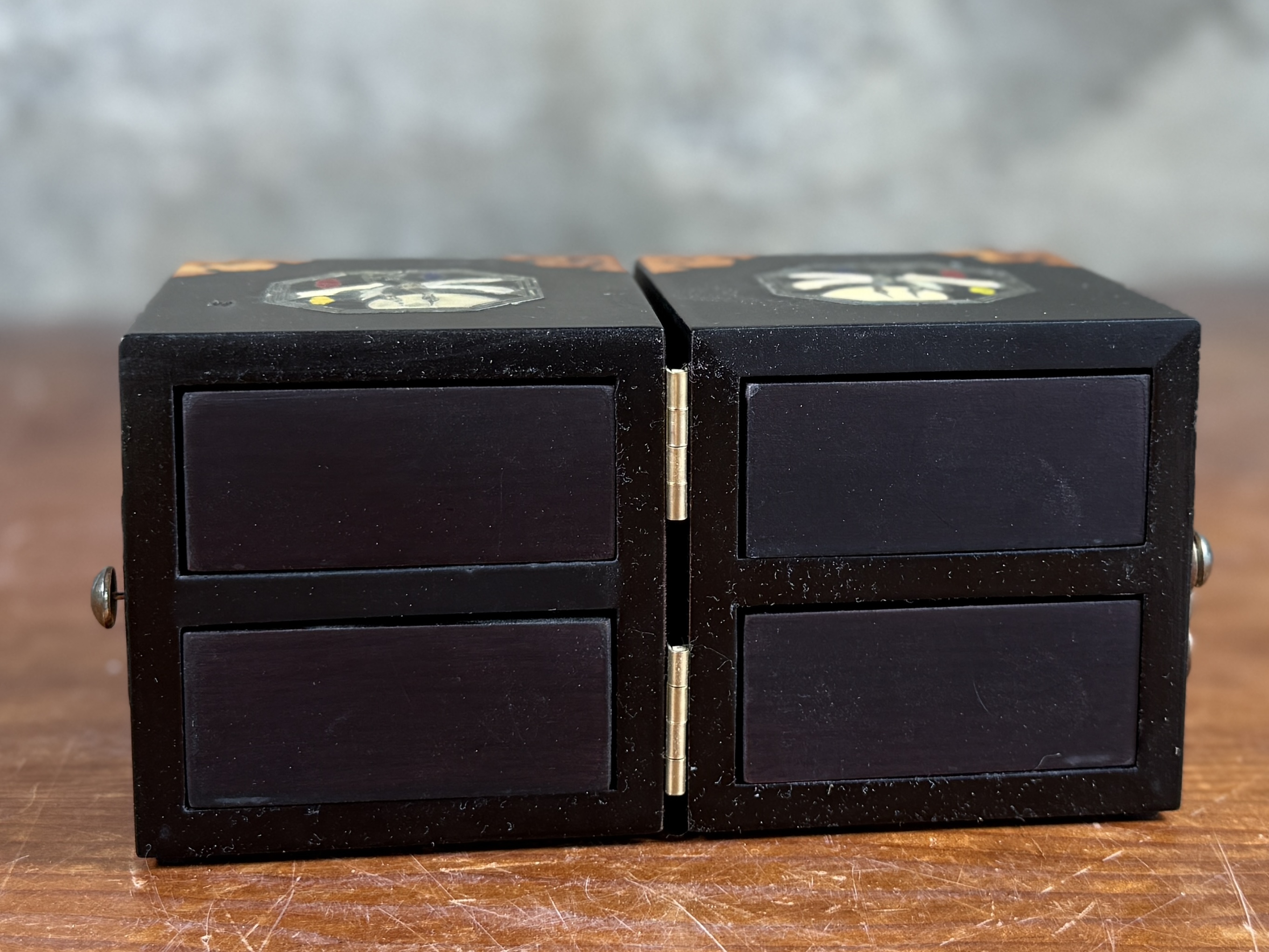 BOMANO KOREAN TRINKET BOX WITH INLAY
