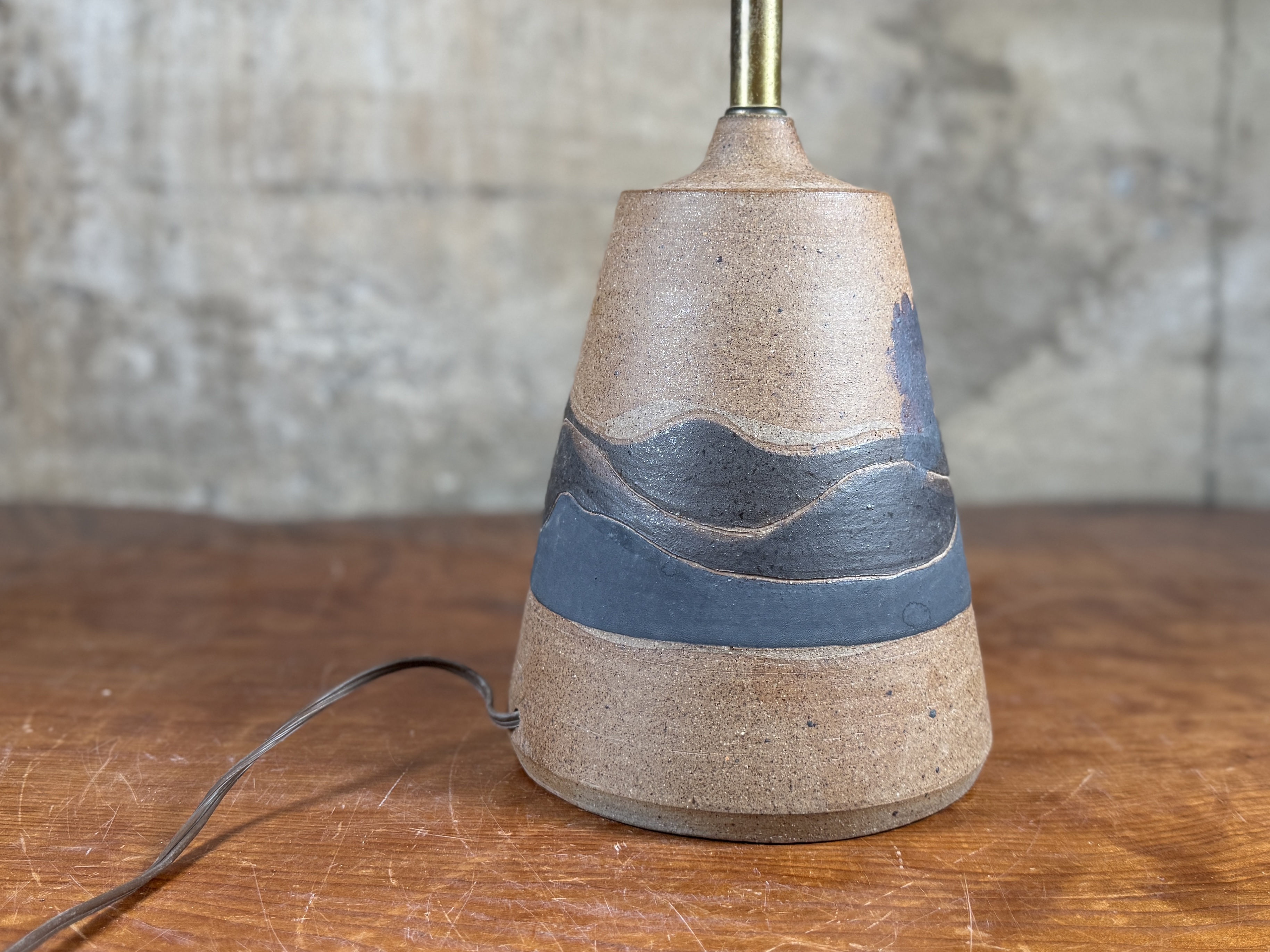 STUDIO MADE CERAMIC TABLE LAMP