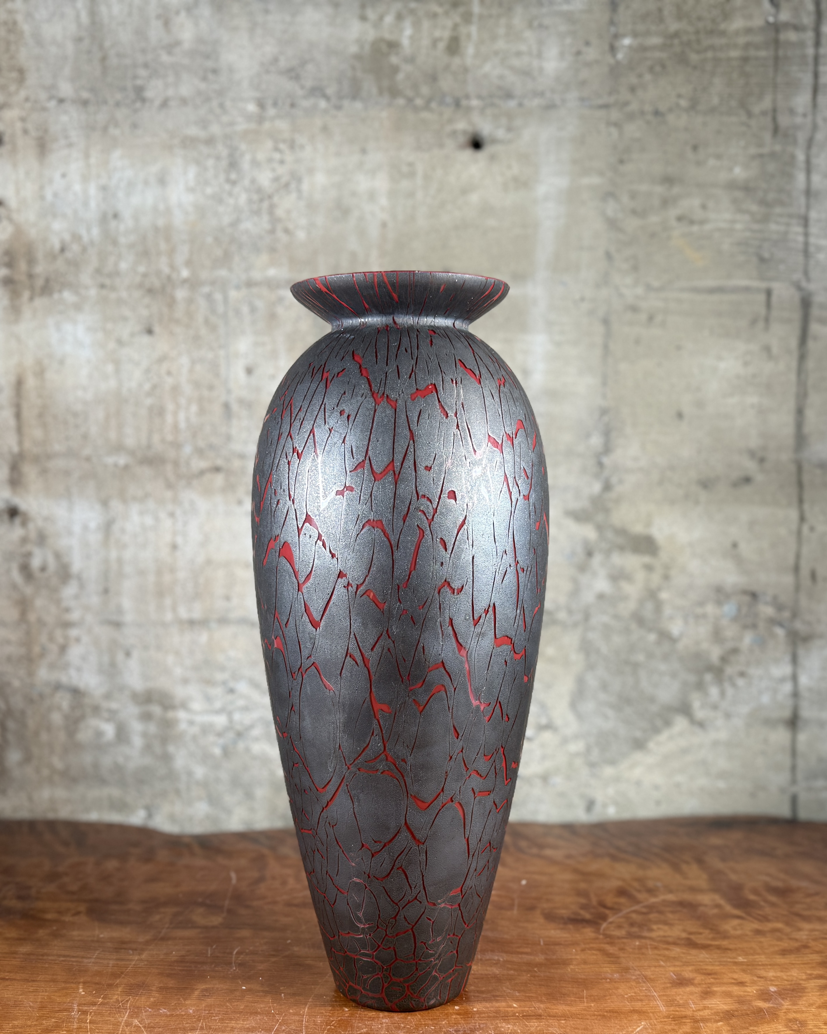 DOLBI CASHIER, ITALIAN GLASS VASE WITH LAVA EFFECT