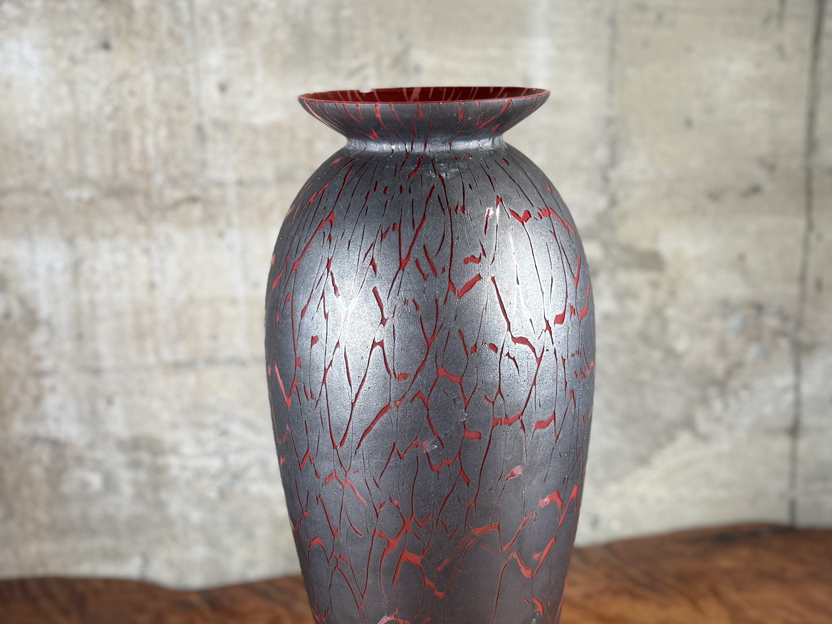 DOLBI CASHIER, ITALIAN GLASS VASE WITH LAVA EFFECT
