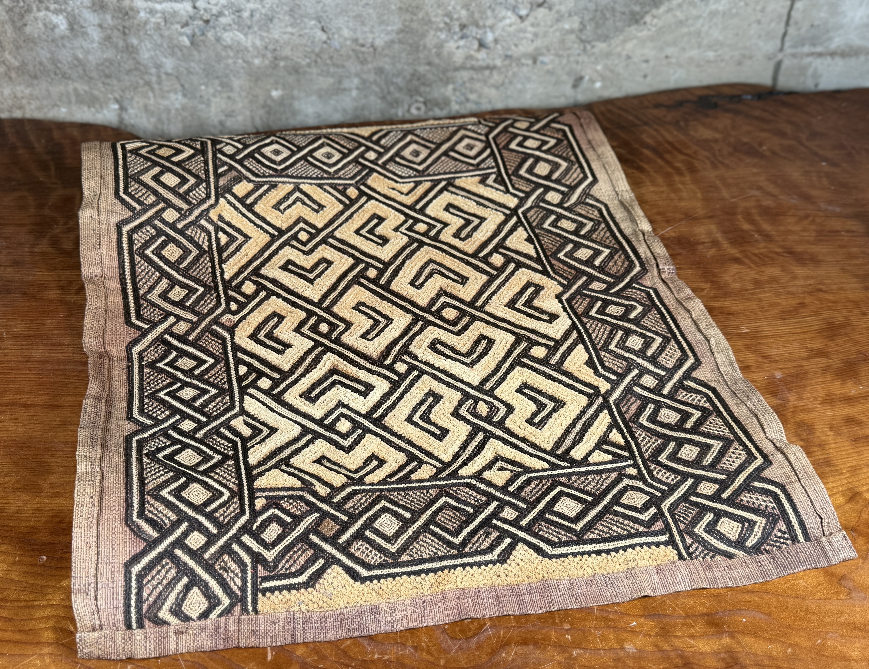 AFRICAN KUBA TEXTILE