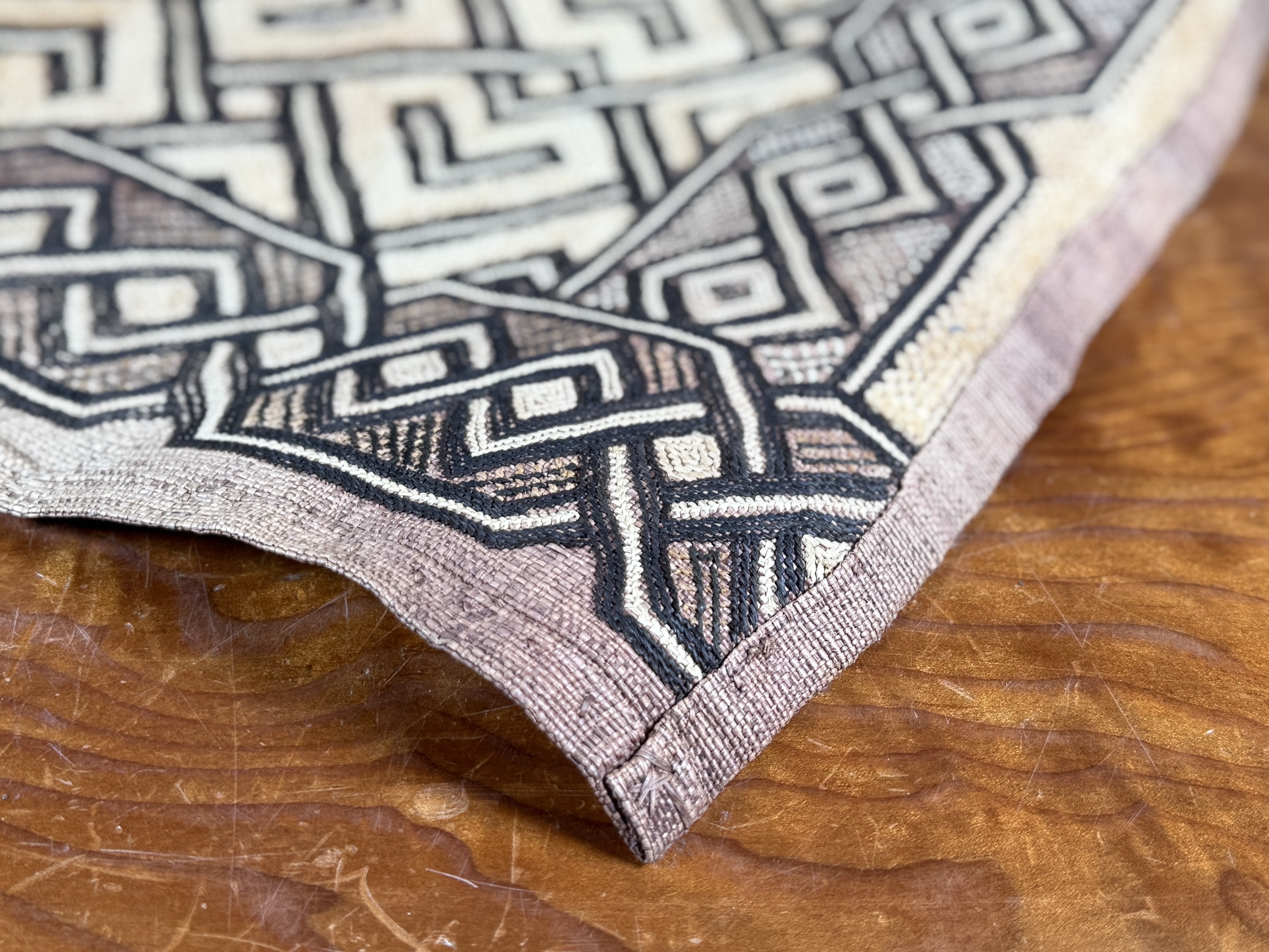 AFRICAN KUBA TEXTILE