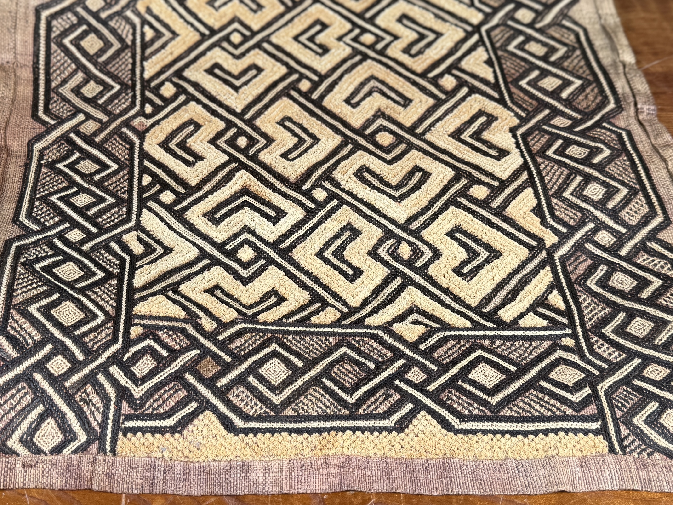 AFRICAN KUBA TEXTILE