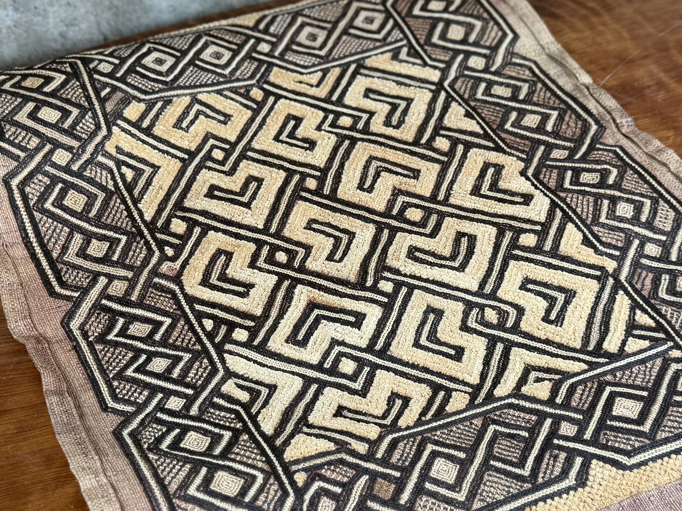 AFRICAN KUBA TEXTILE