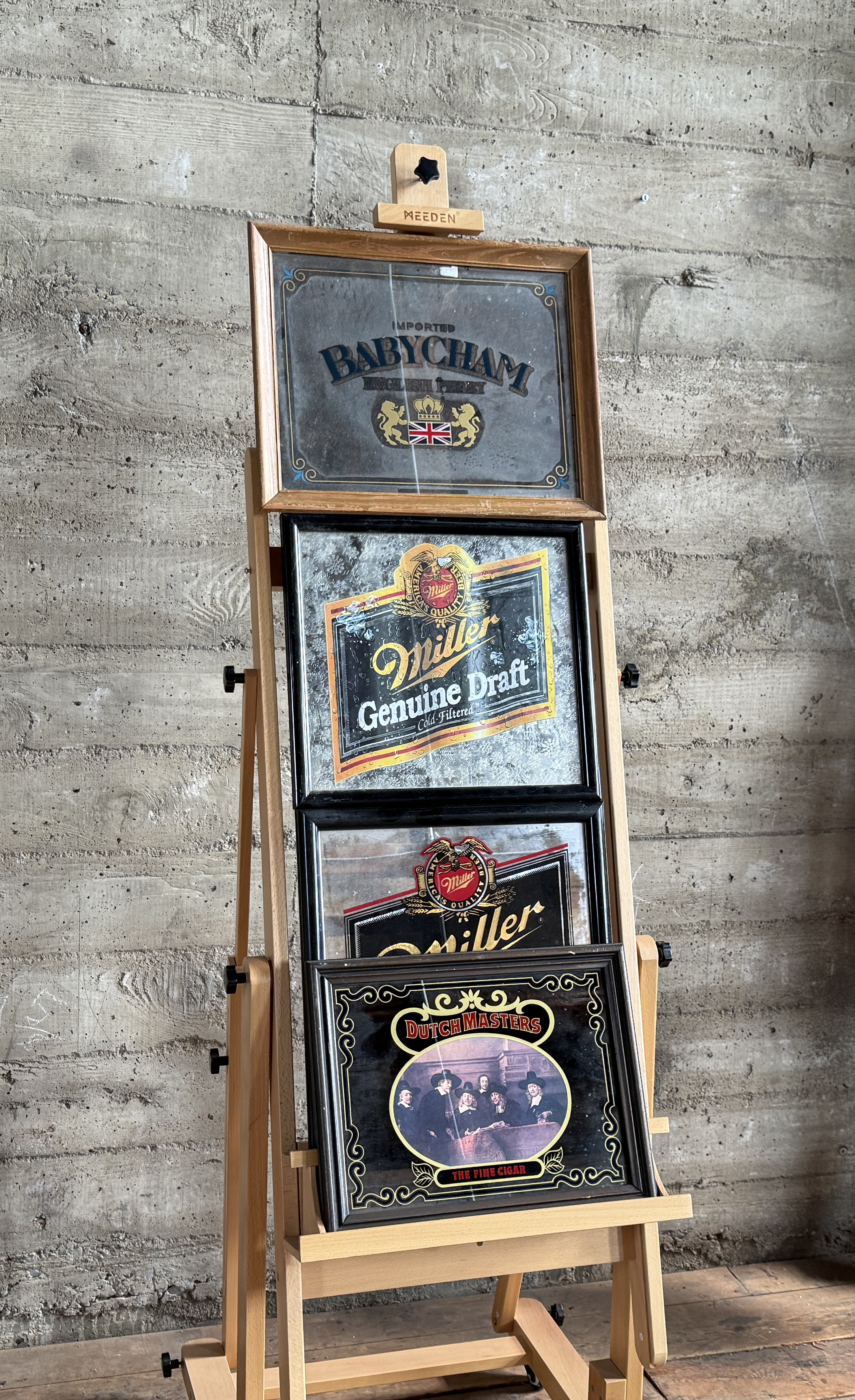 BEER MIRROR & ADVERTISING COLLECTION