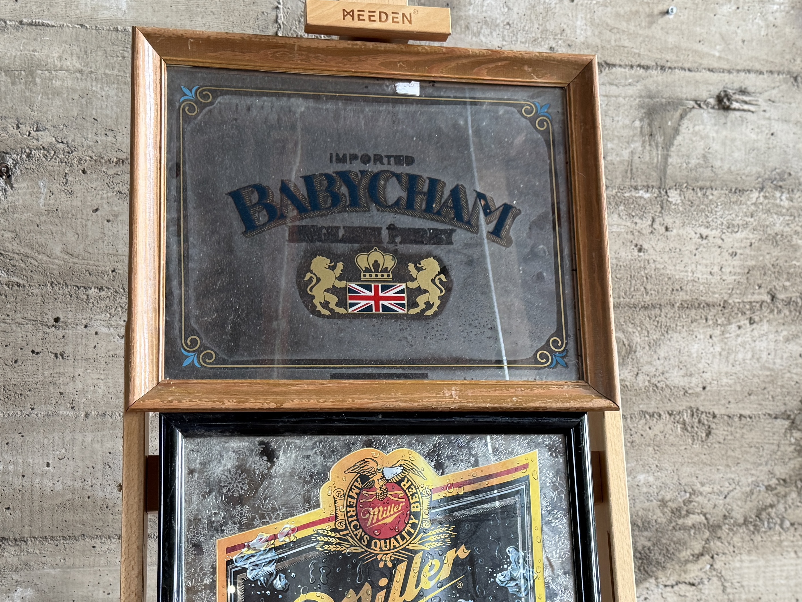 BEER MIRROR & ADVERTISING COLLECTION