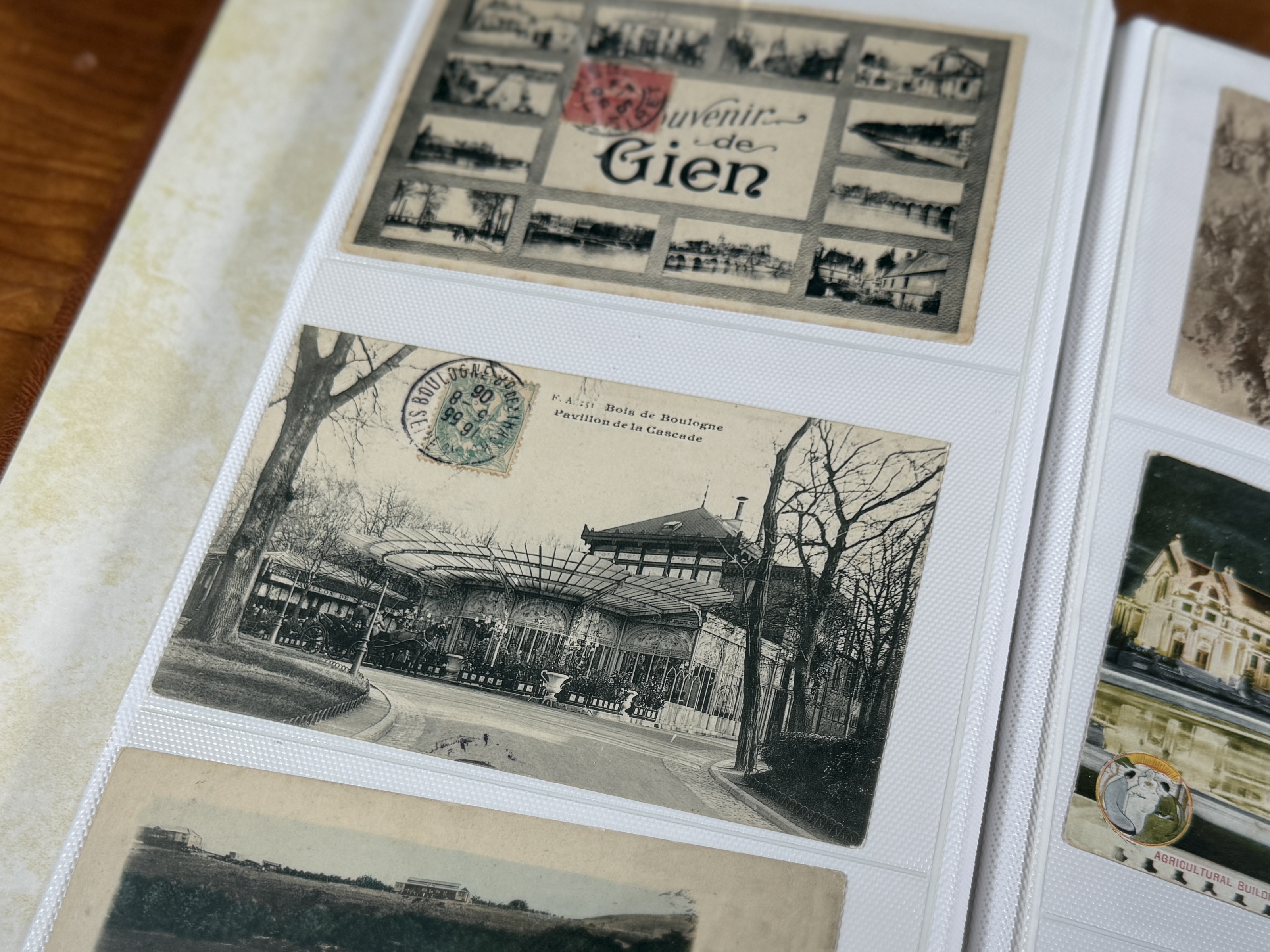 BINDERS FULL OF ANTIQUE POST CARDS