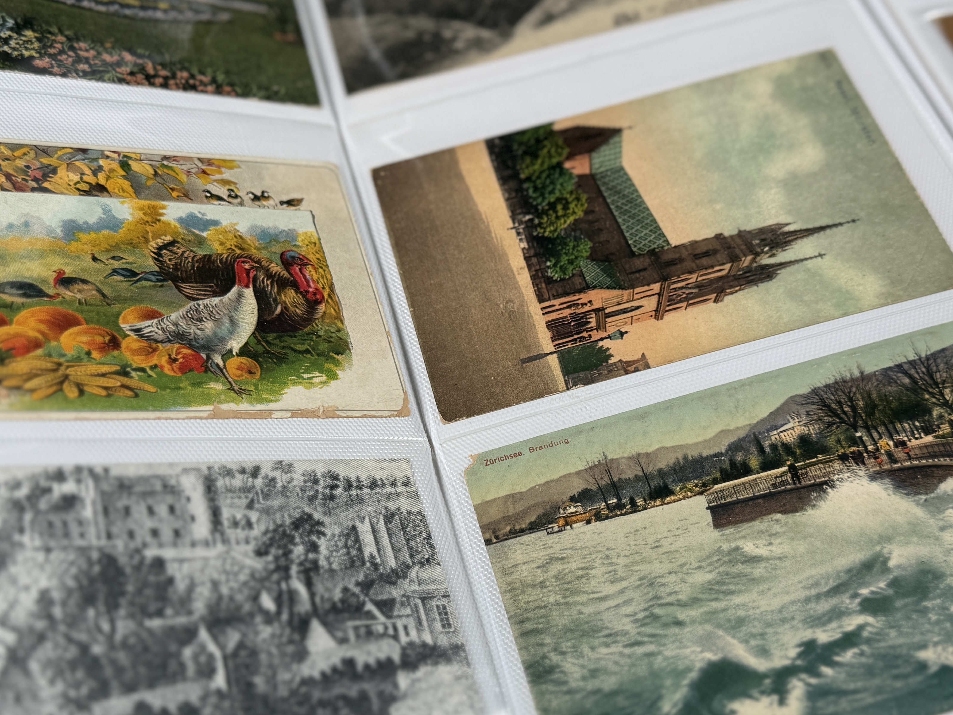 BINDERS FULL OF ANTIQUE POST CARDS