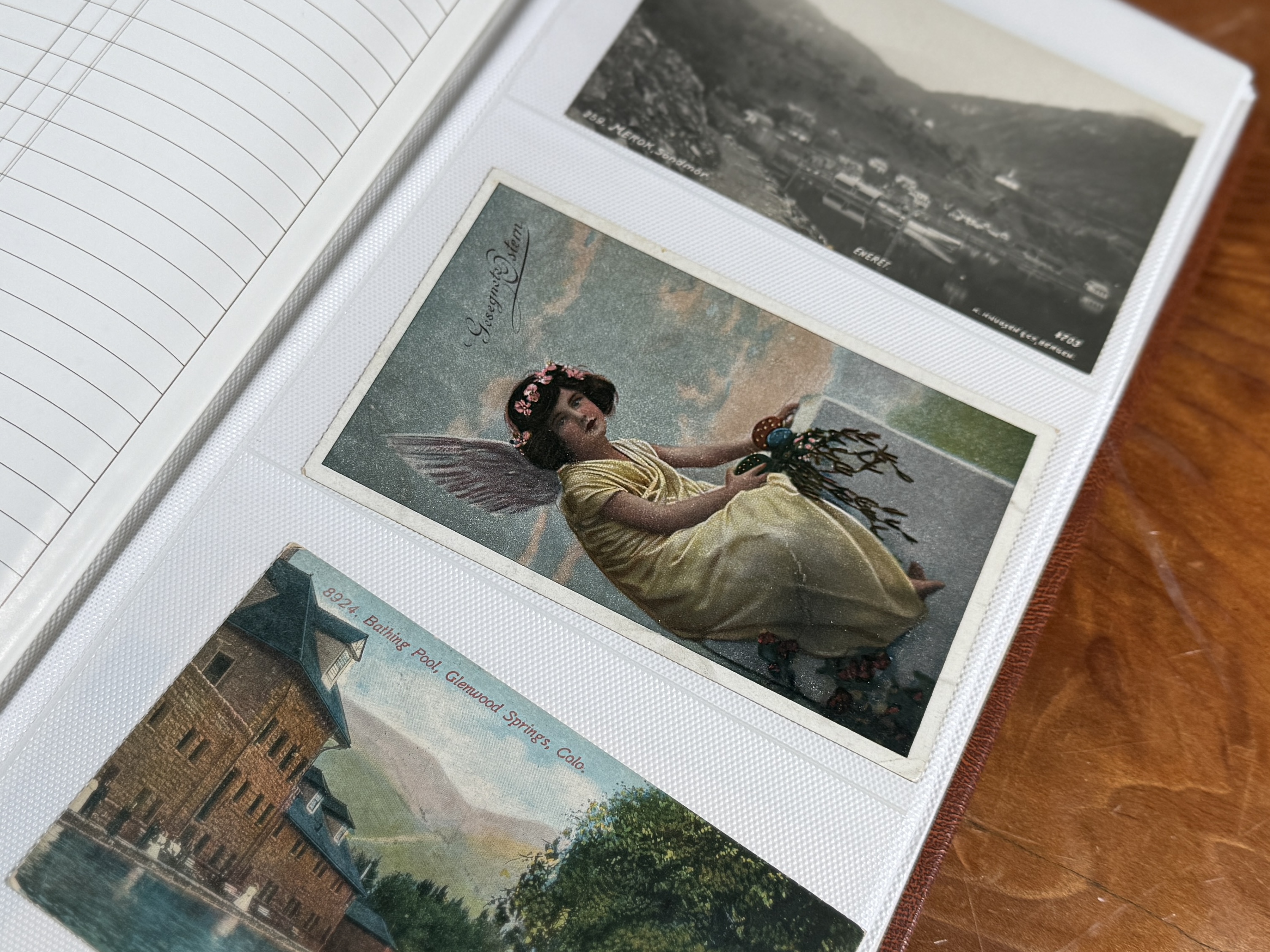 BINDERS FULL OF ANTIQUE POST CARDS