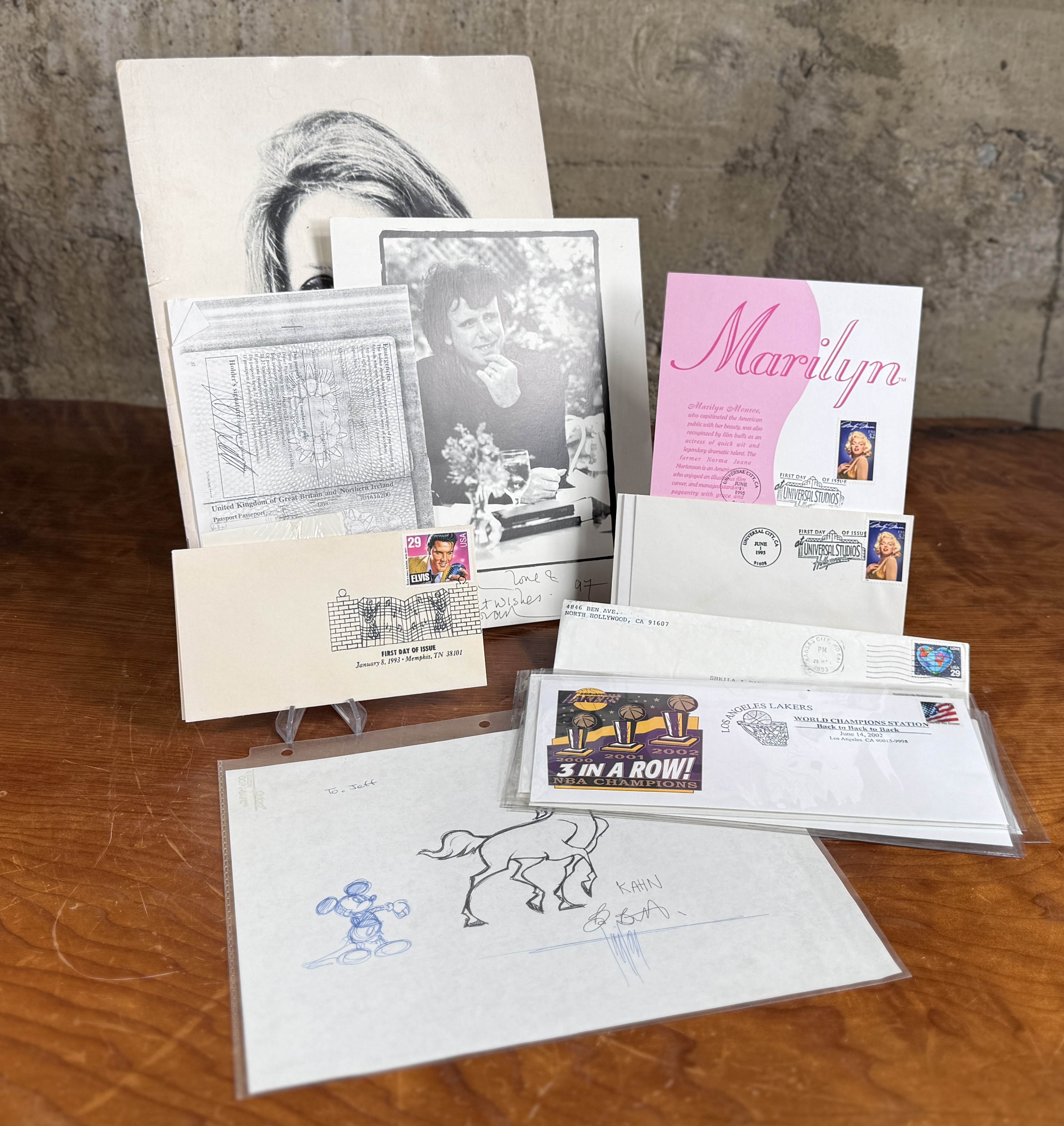 HOLLYWOOD MEMORABILIA COLLECTION