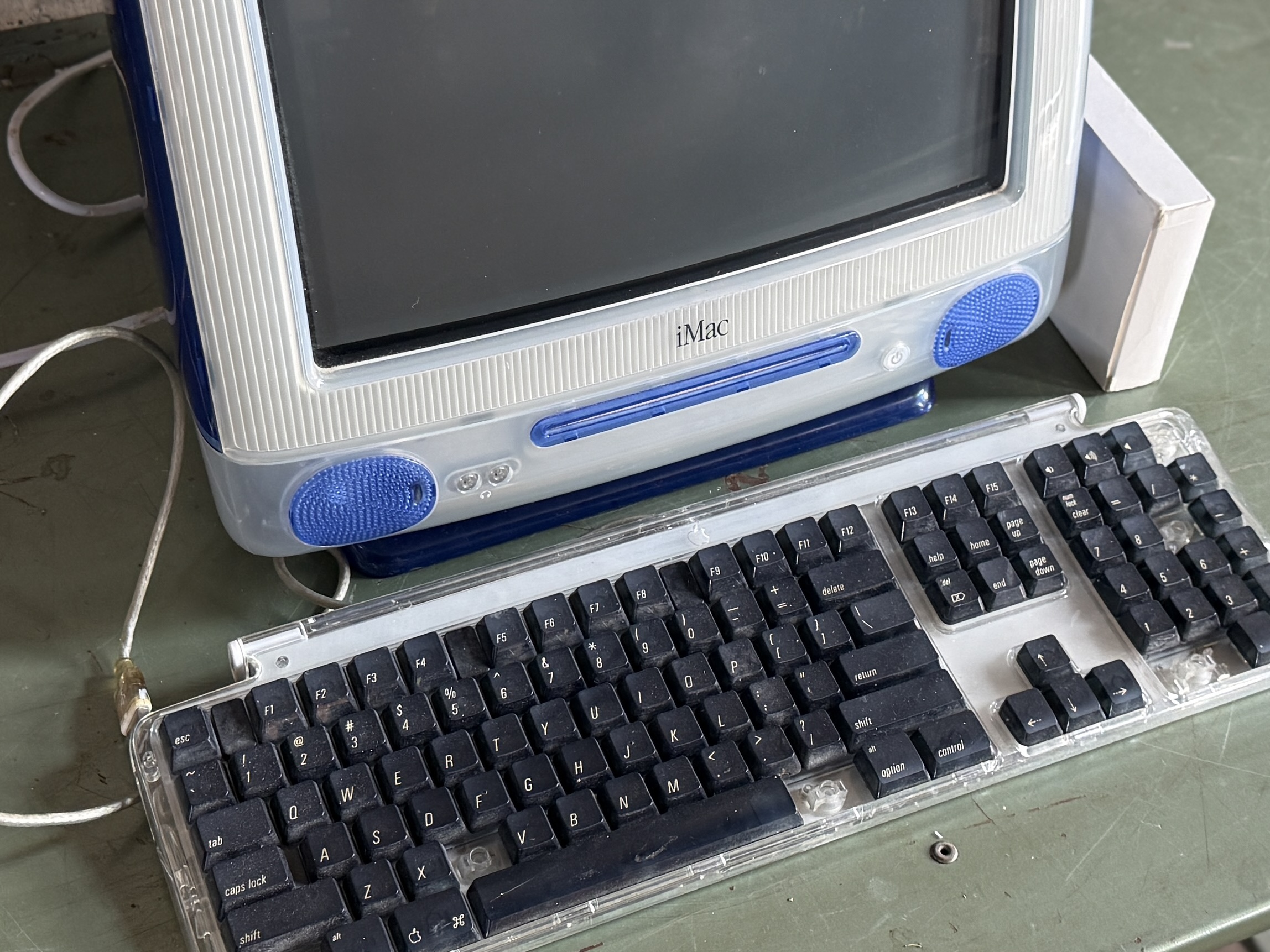 iMAC G3 COMPUTER