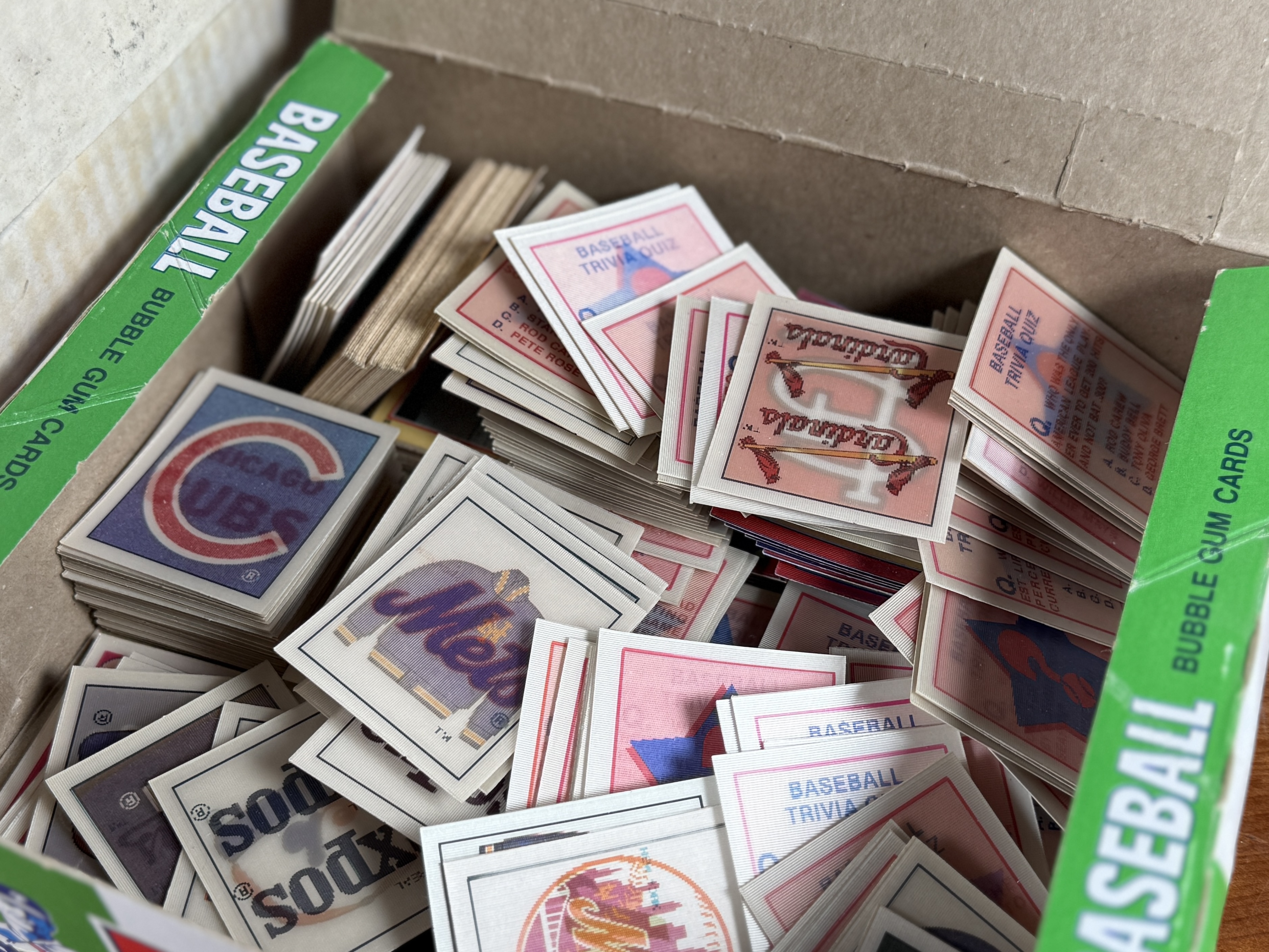 BASEBALL CARD COLLECTION