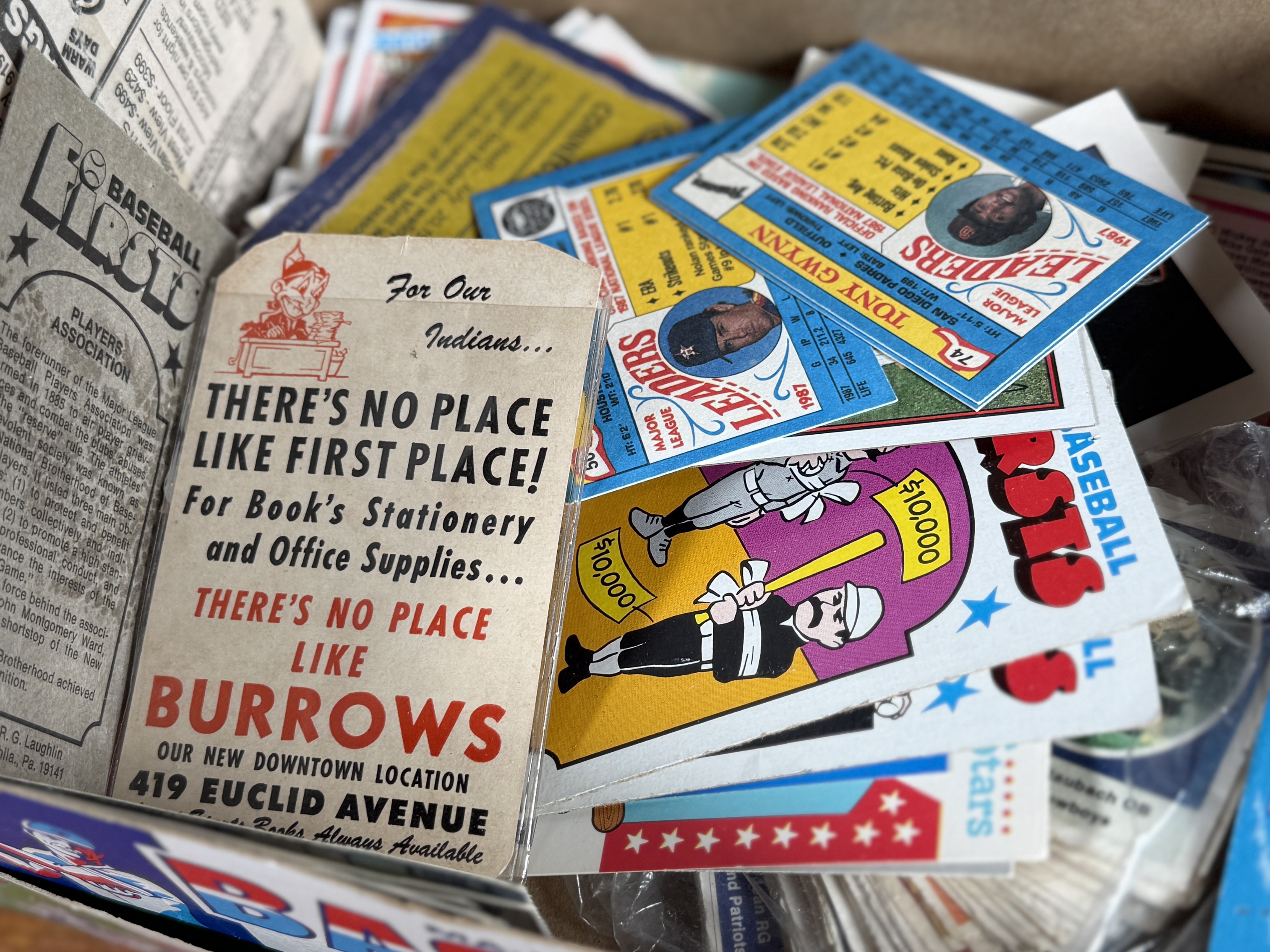 BASEBALL CARD COLLECTION