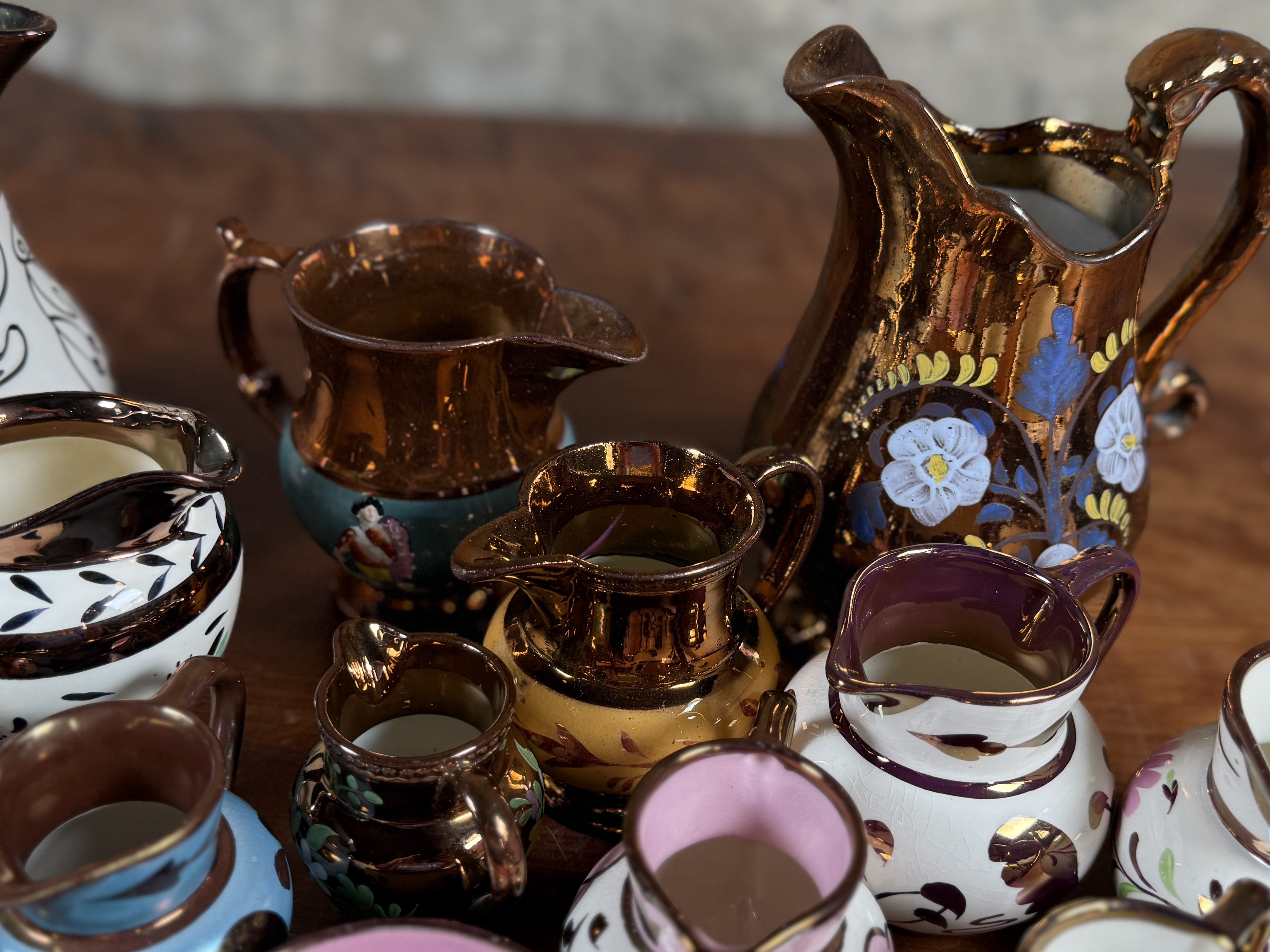 LUSTERWARE PORCELAIN COLLECTION