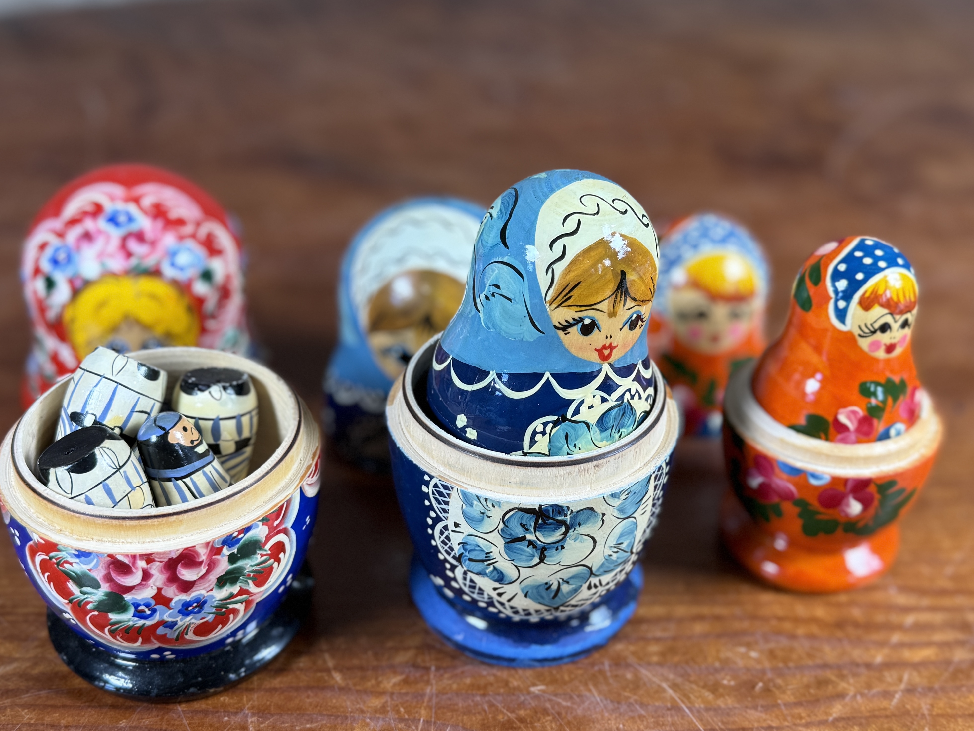RUSSIAN NESTING DOLLS