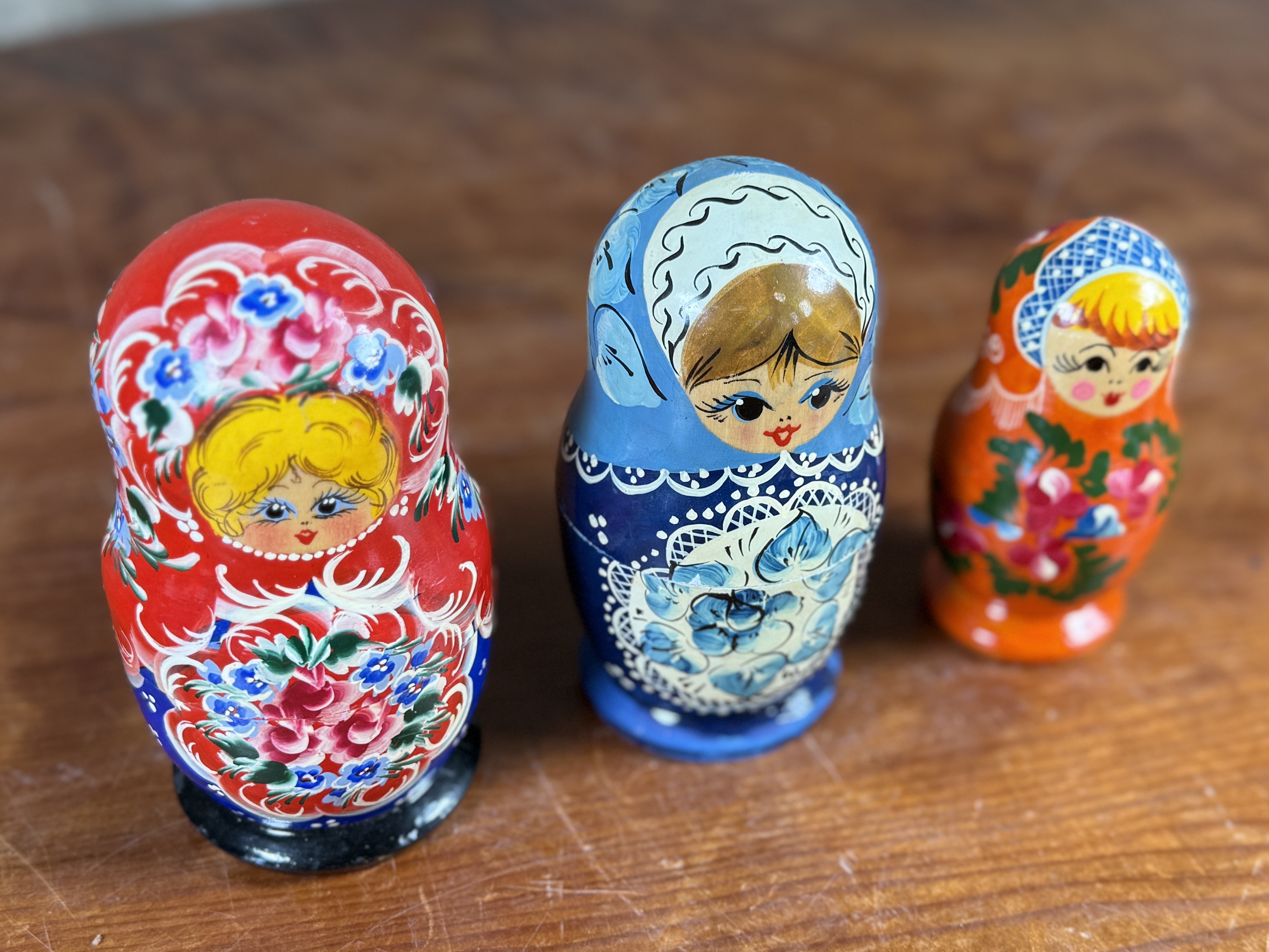 RUSSIAN NESTING DOLLS