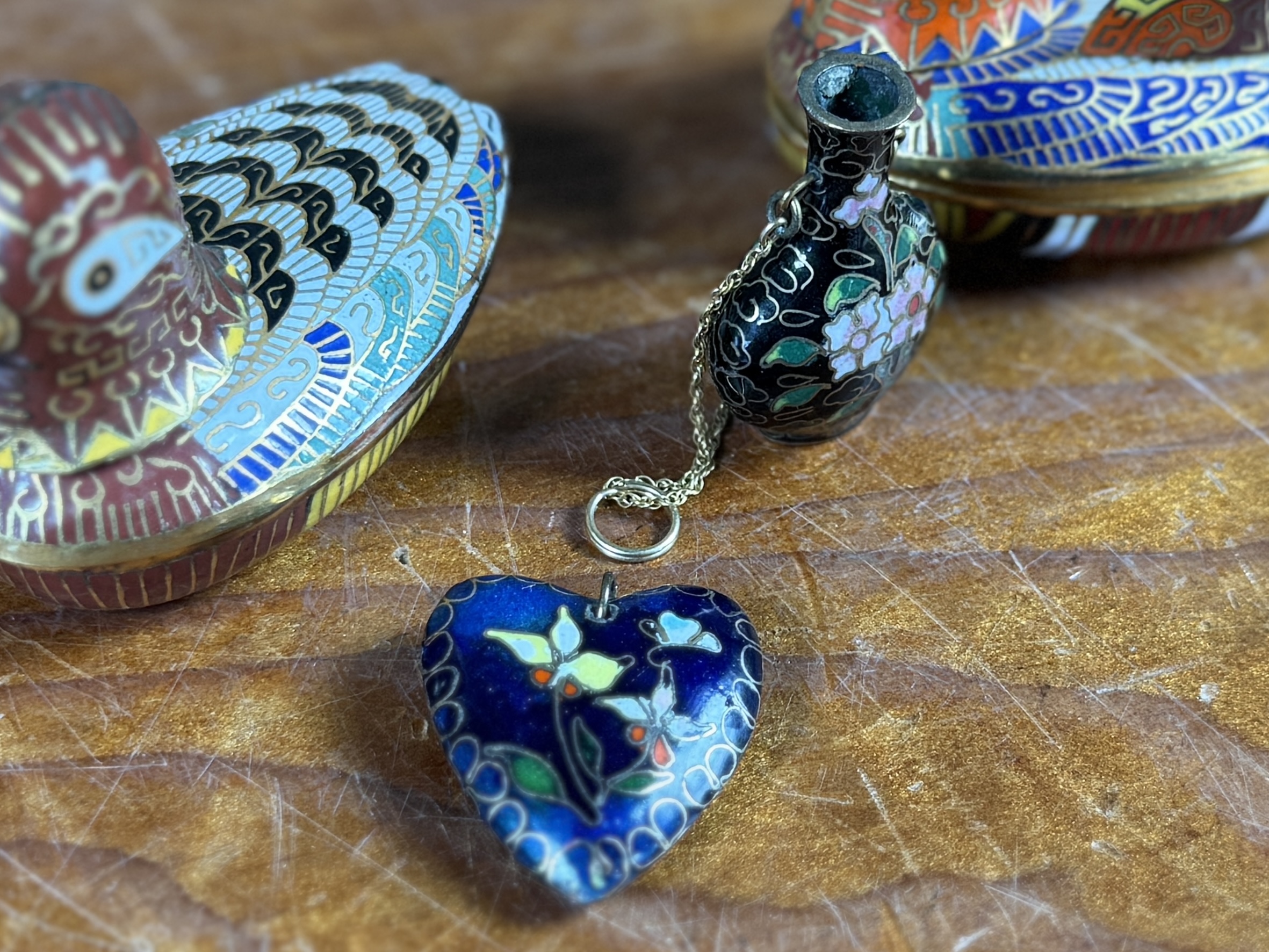 CHINESE CLOISONNÉ ENAMEL BOXES & PENDANTS