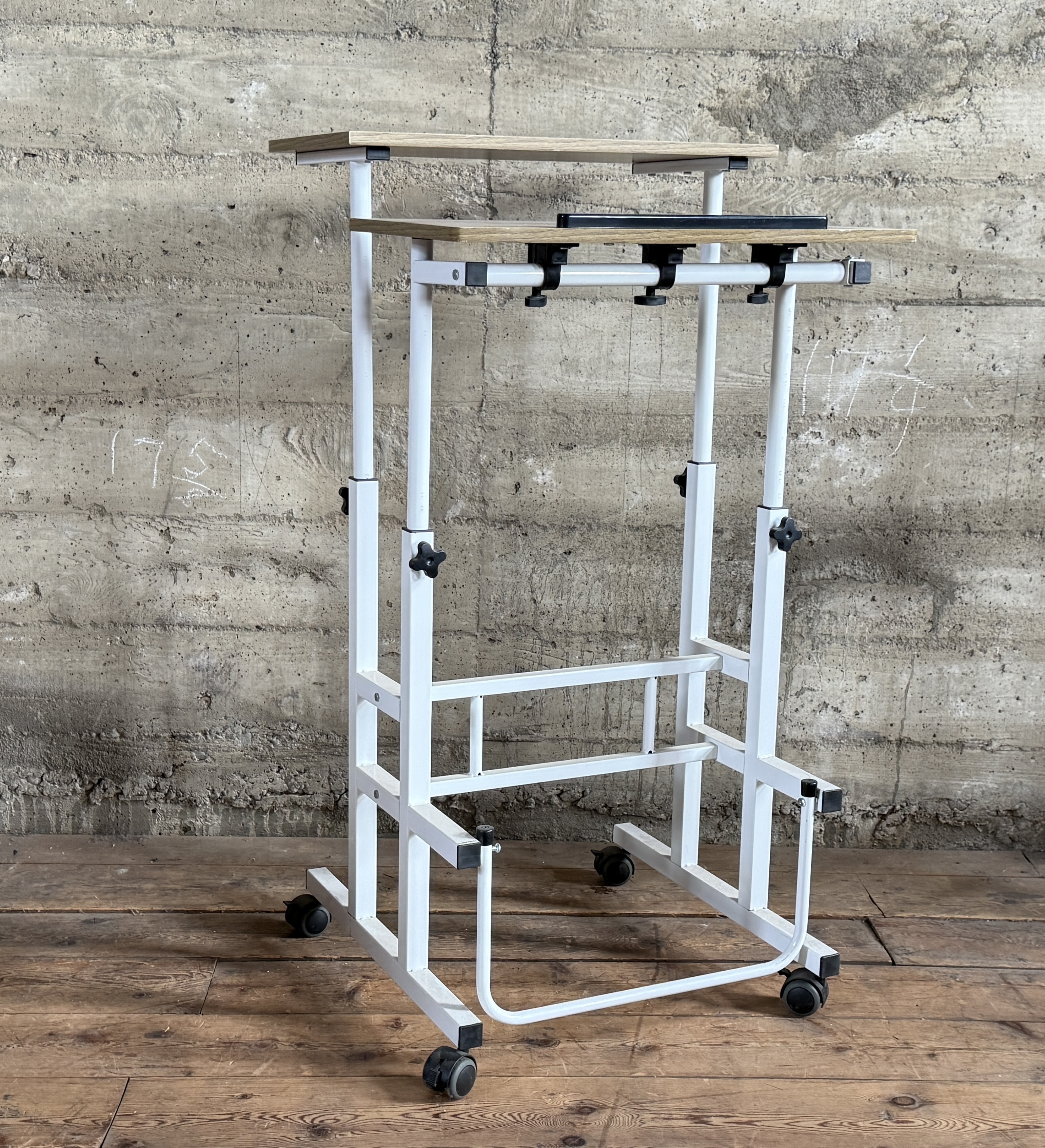 ADJUSTABLE HEIGHT STANDING DESK ON WHEELS